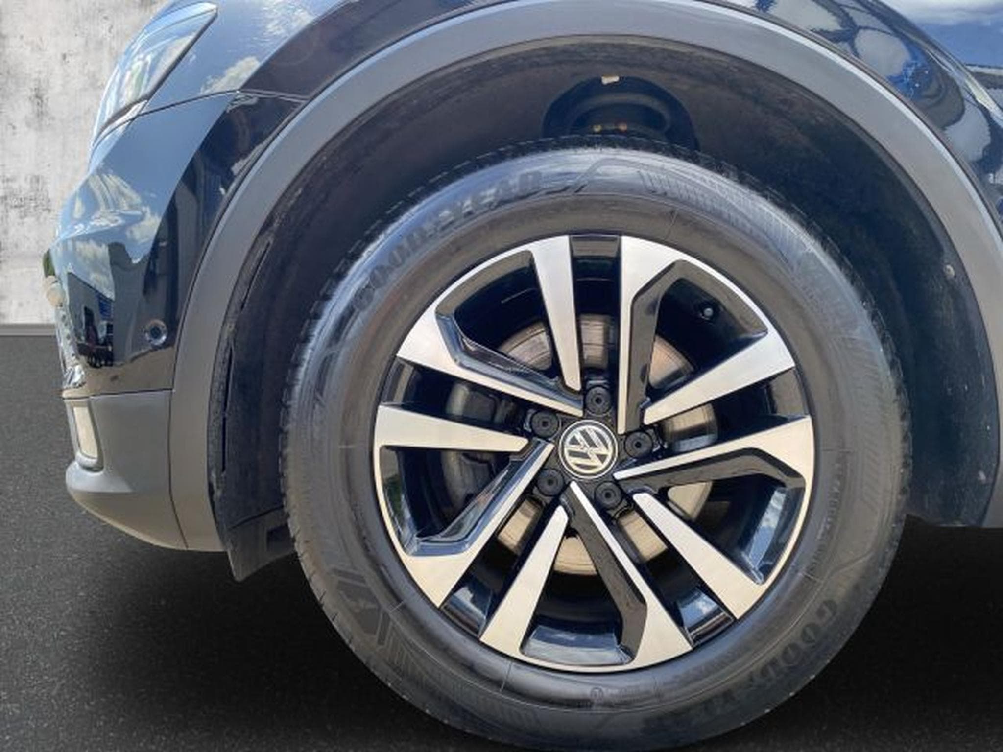 VW Tiguan Tiguan 2.0 TDI DSG 4Motion IQ.DRIVE STANHZG AHK (2019) - Photo 9