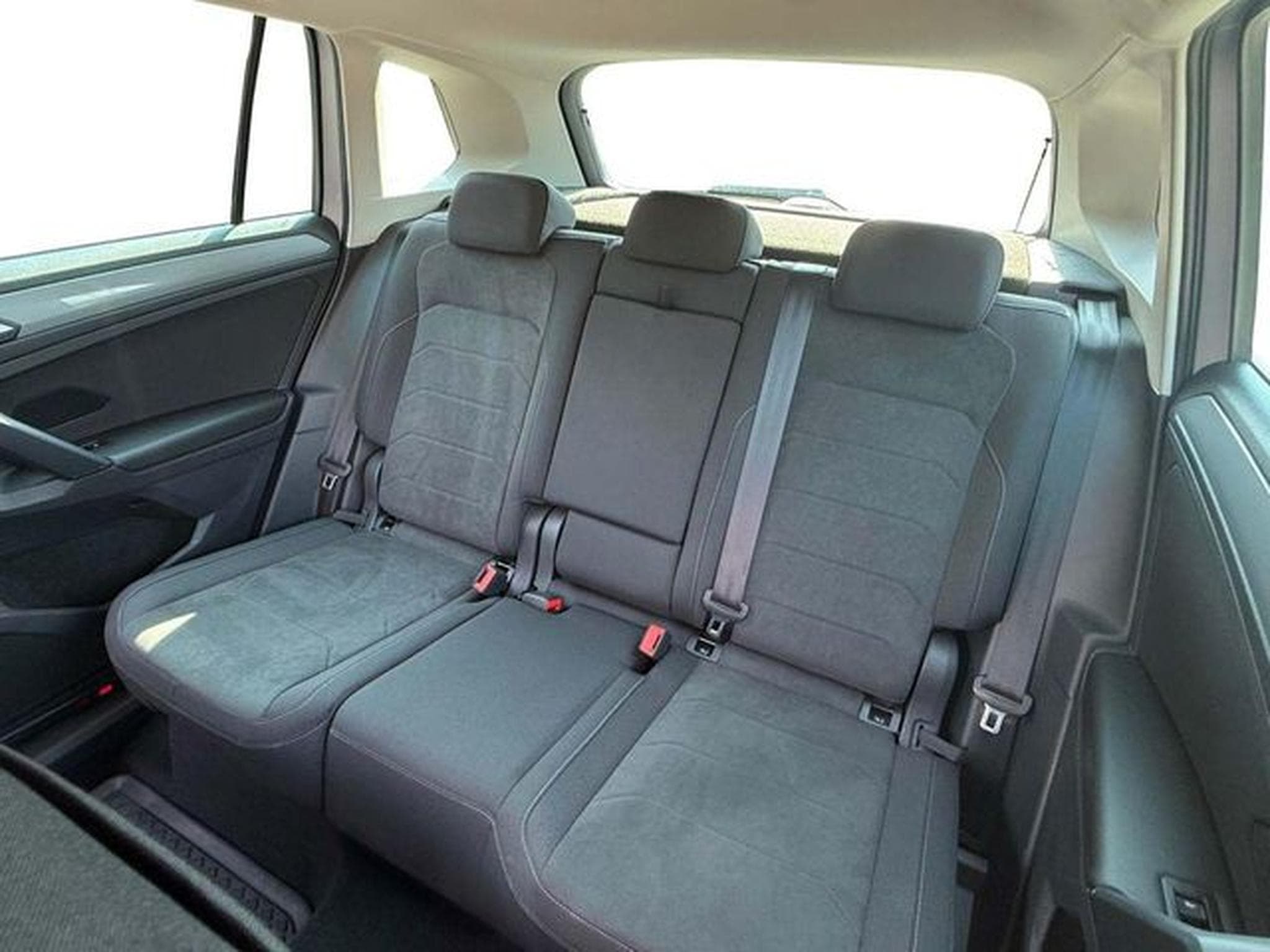 VW Tiguan Tiguan Life 2.0 TDI - AHK, Kamera, Navi (2023) - Photo 12