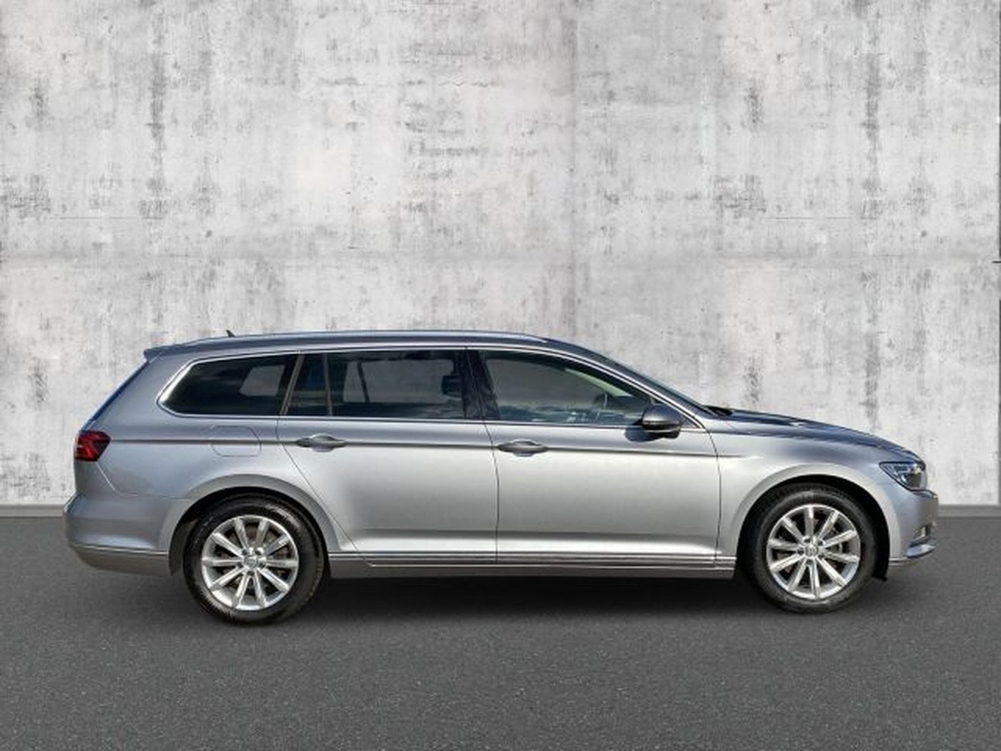 VW Passat Passat Variant 1.4 TSI DSG Highline AHK LED RFK (2018) - Photo 5