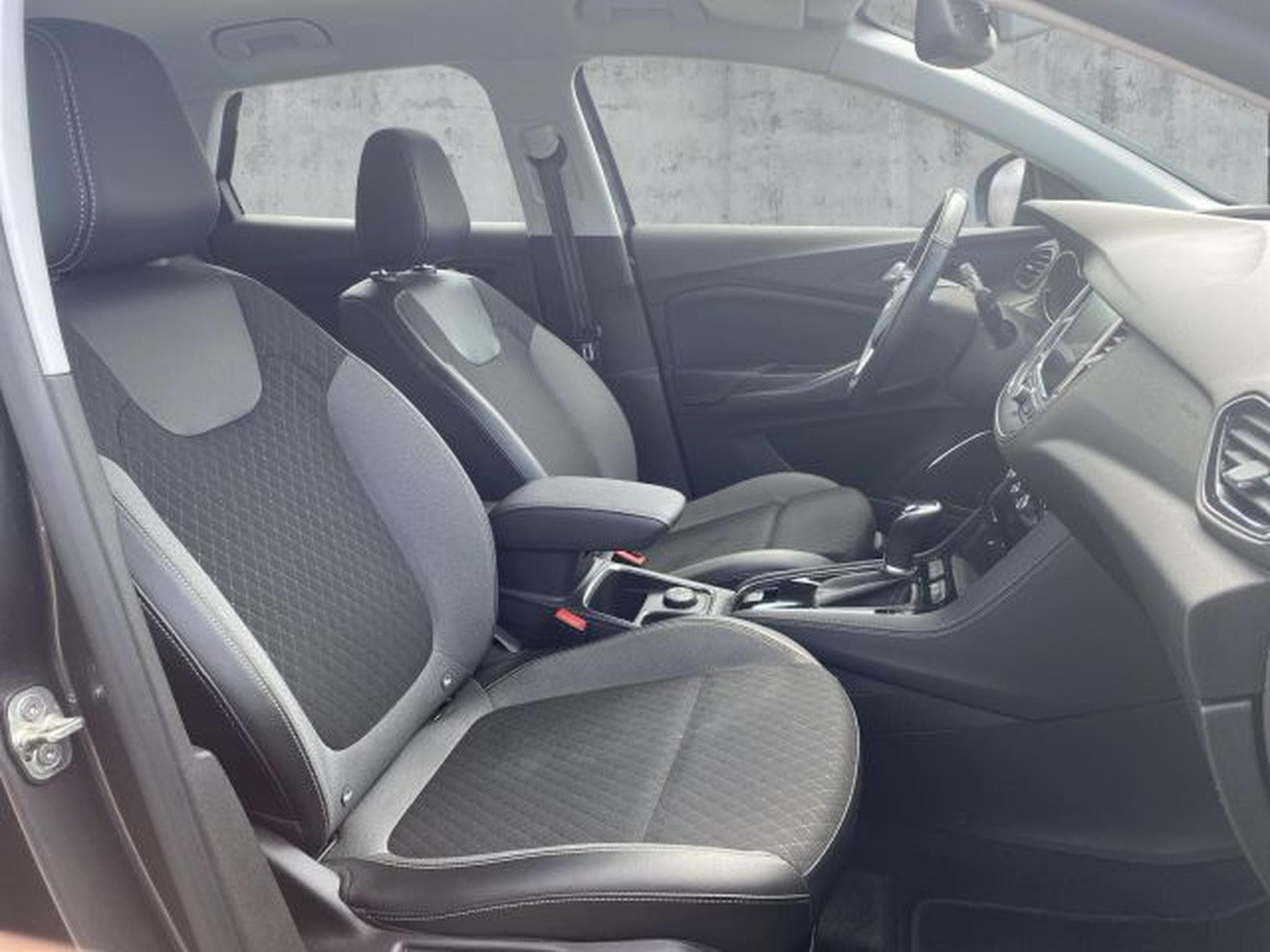 Opel Grandland Grandland X 1.2 Aut. Innovation NAVI RFK LED AHK (2020) - Photo 13