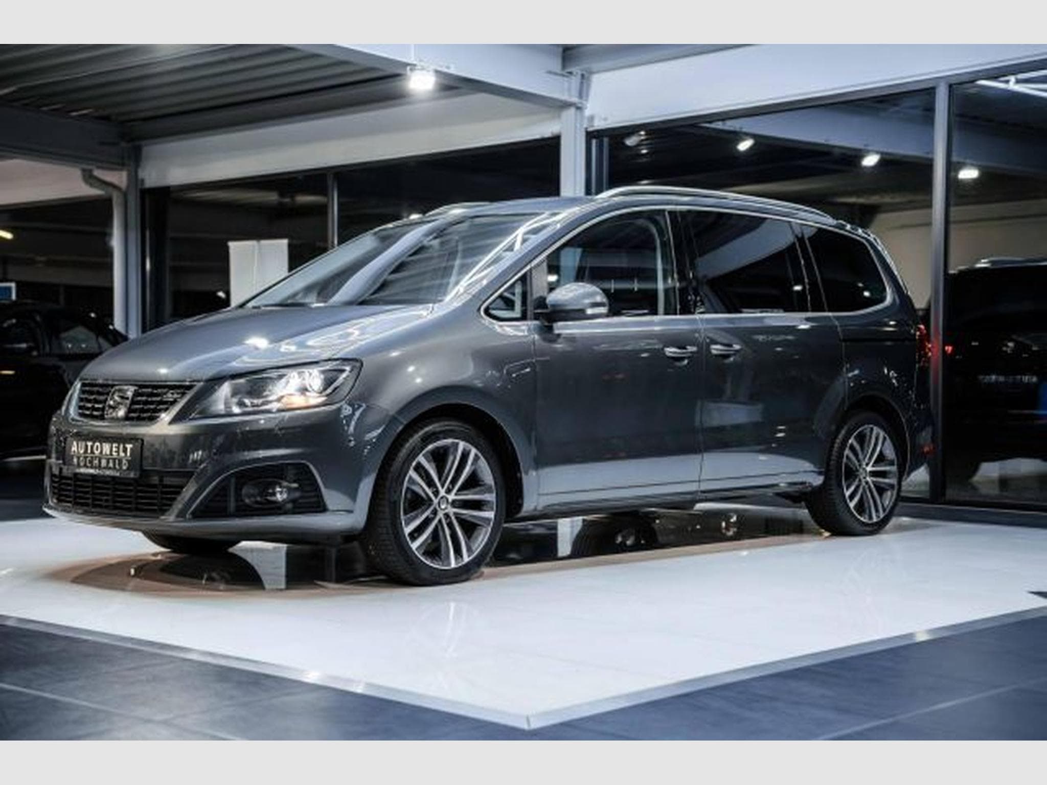 Seat Alhambra Alhambra 2.0 TDI DSG FR-Line NAVI LED AHK 7-Sitz (2020) - Photo 3