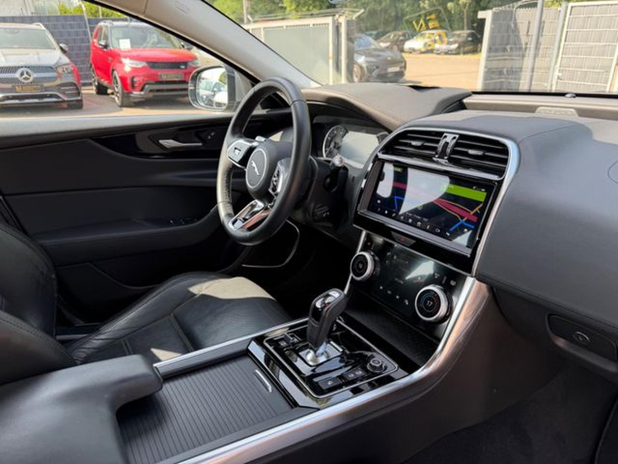 Jaguar XE XE S  AWD *AUT*LEDER*SHZ*NAVI*LED*KAM* (2019) - Foto 15
