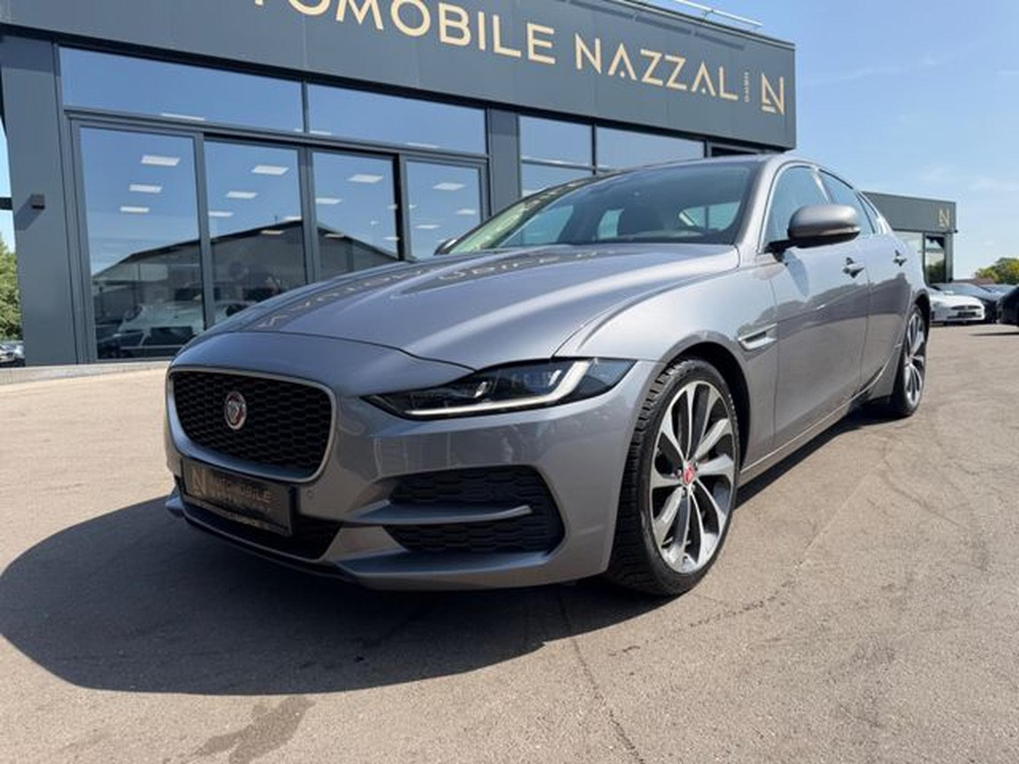 Jaguar XE XE S  AWD *AUT*LEDER*SHZ*NAVI*LED*KAM* (2019) - Foto 2
