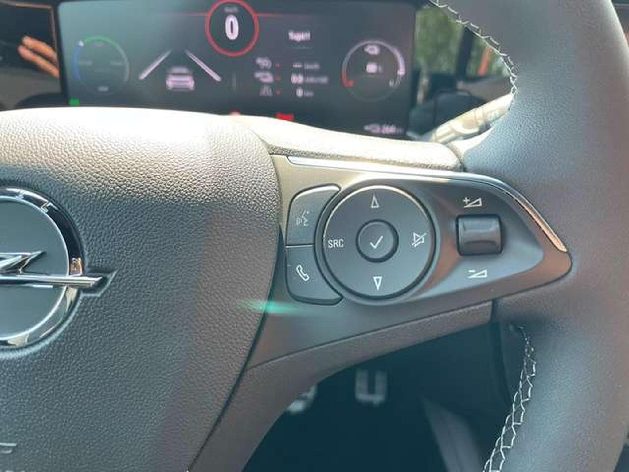 Opel Mokka Mokka-e Ultimate - GARANTIE JUSQU'A 36 MOIS (2025) - Photo 16