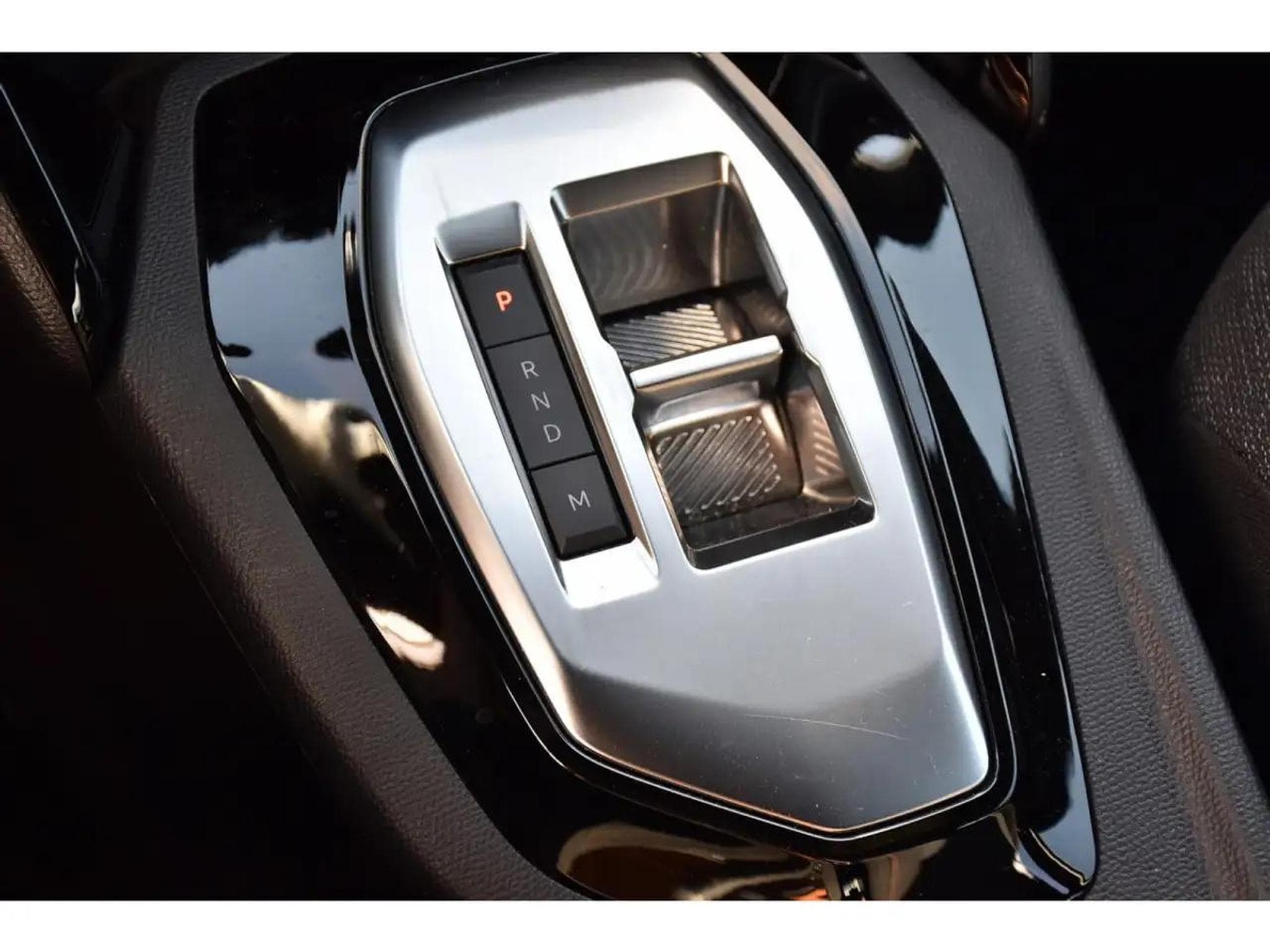 Peugeot 2008 (2025) - Foto 15