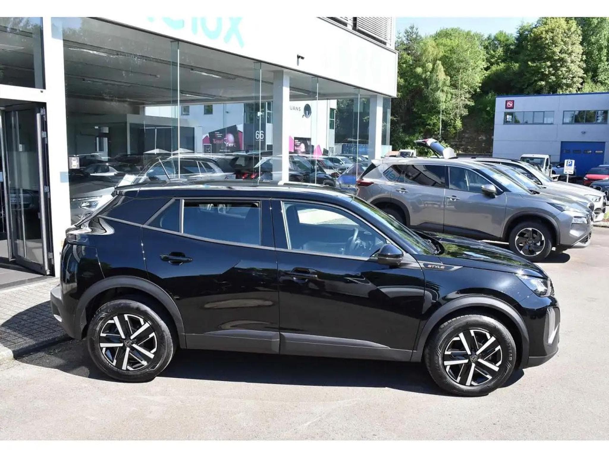 Peugeot 2008 (2025) - Foto 3