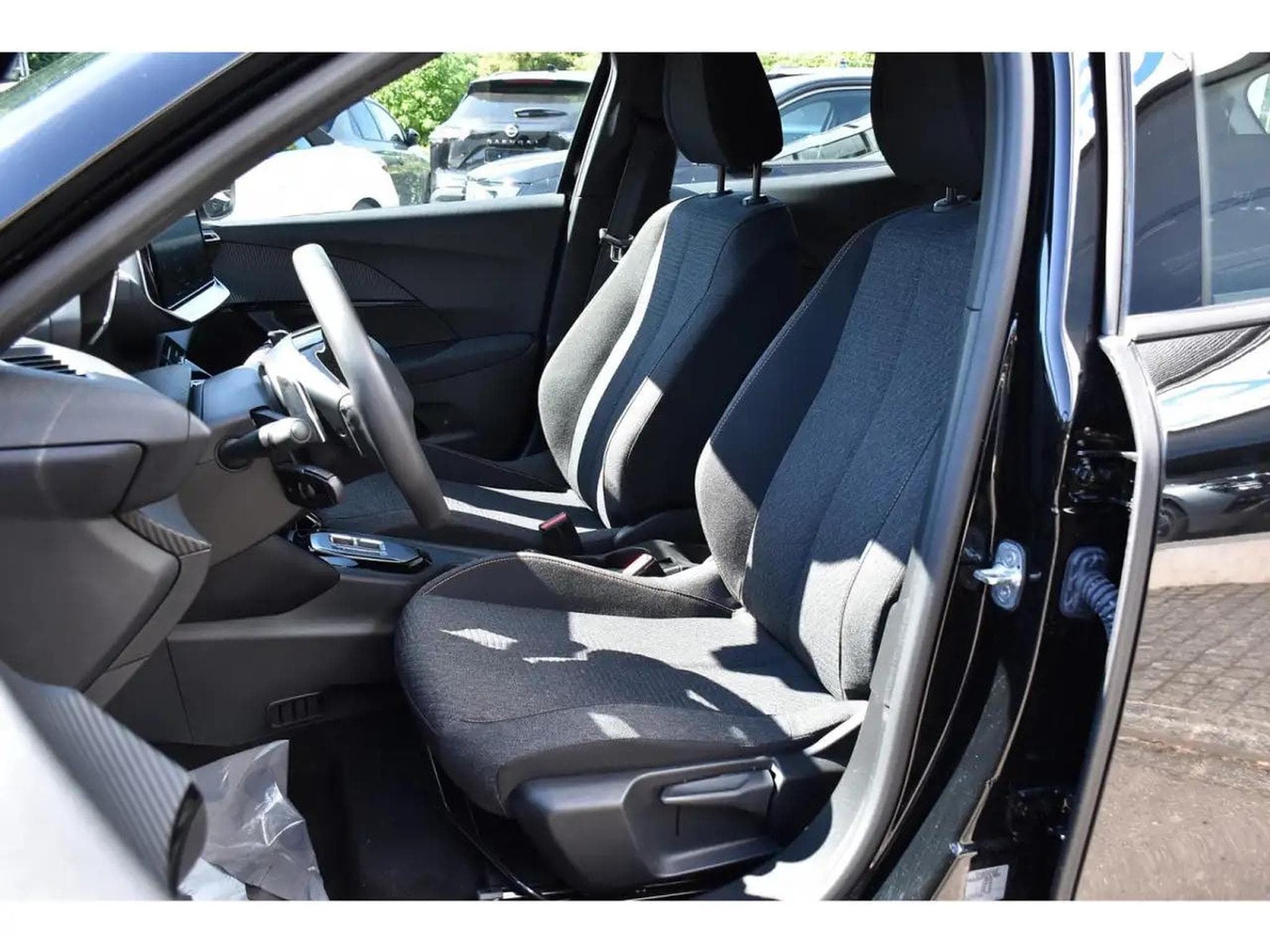 Peugeot 2008 (2025) - Foto 6