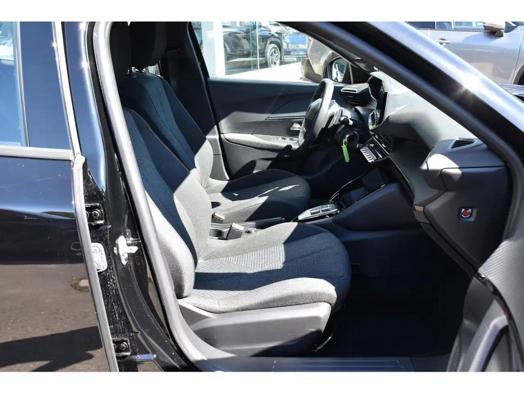 Peugeot 2008 (2025) - Foto 7