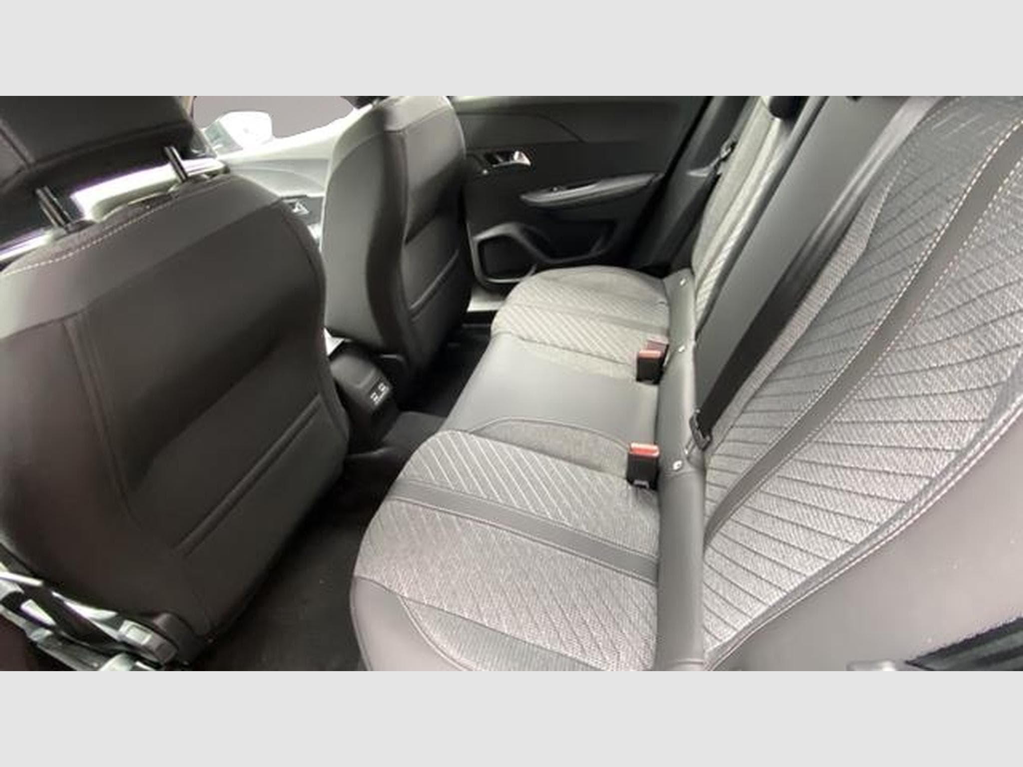 Peugeot 2008 (2026) - Foto 4