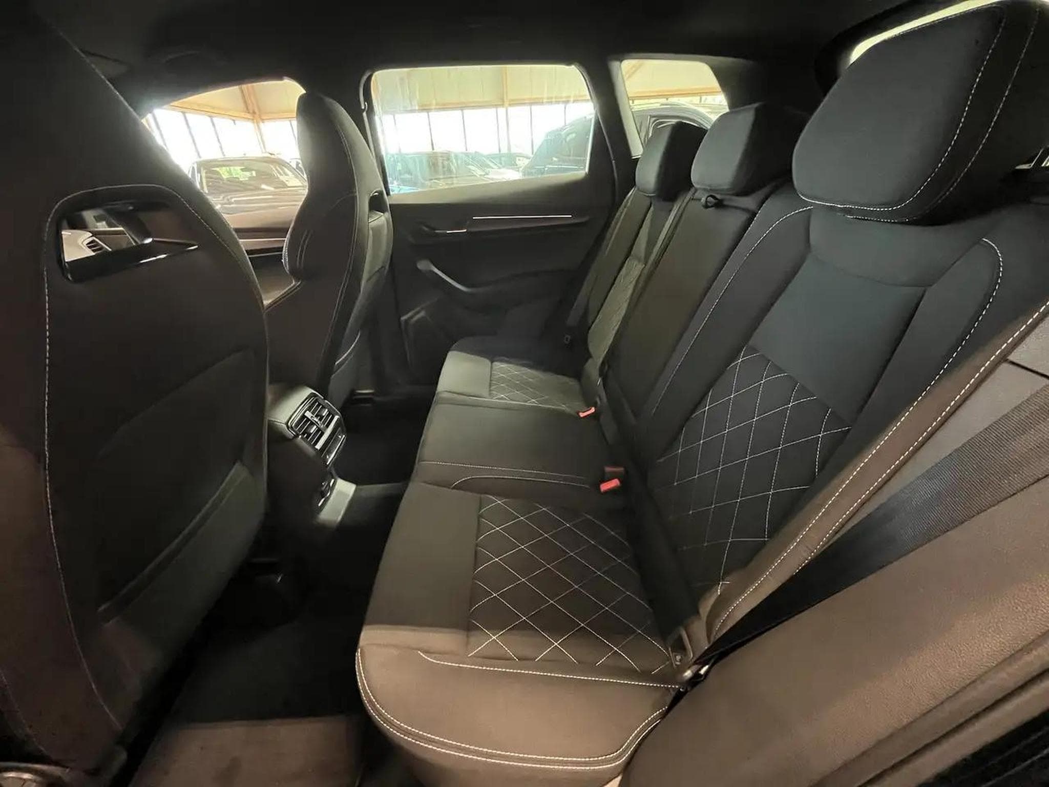 Skoda Karoq (2026) - Foto 10