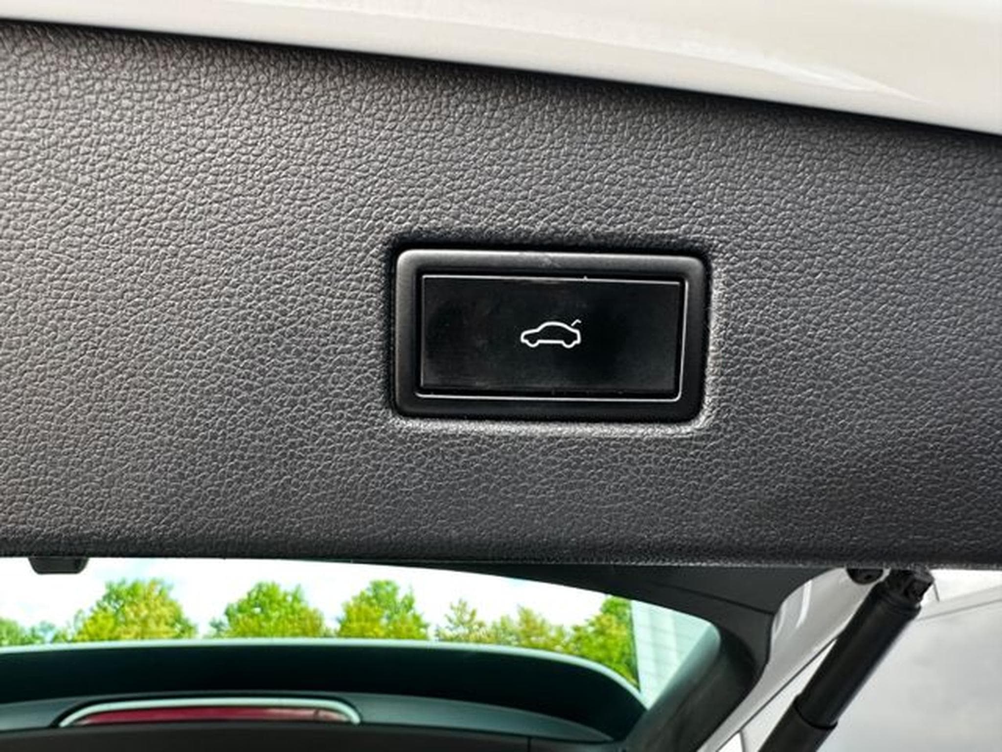 VW Tiguan Tiguan R line 2.0 TSI DSG 4Motion /LED/ACC/AHK/ (2018) - Photo 24