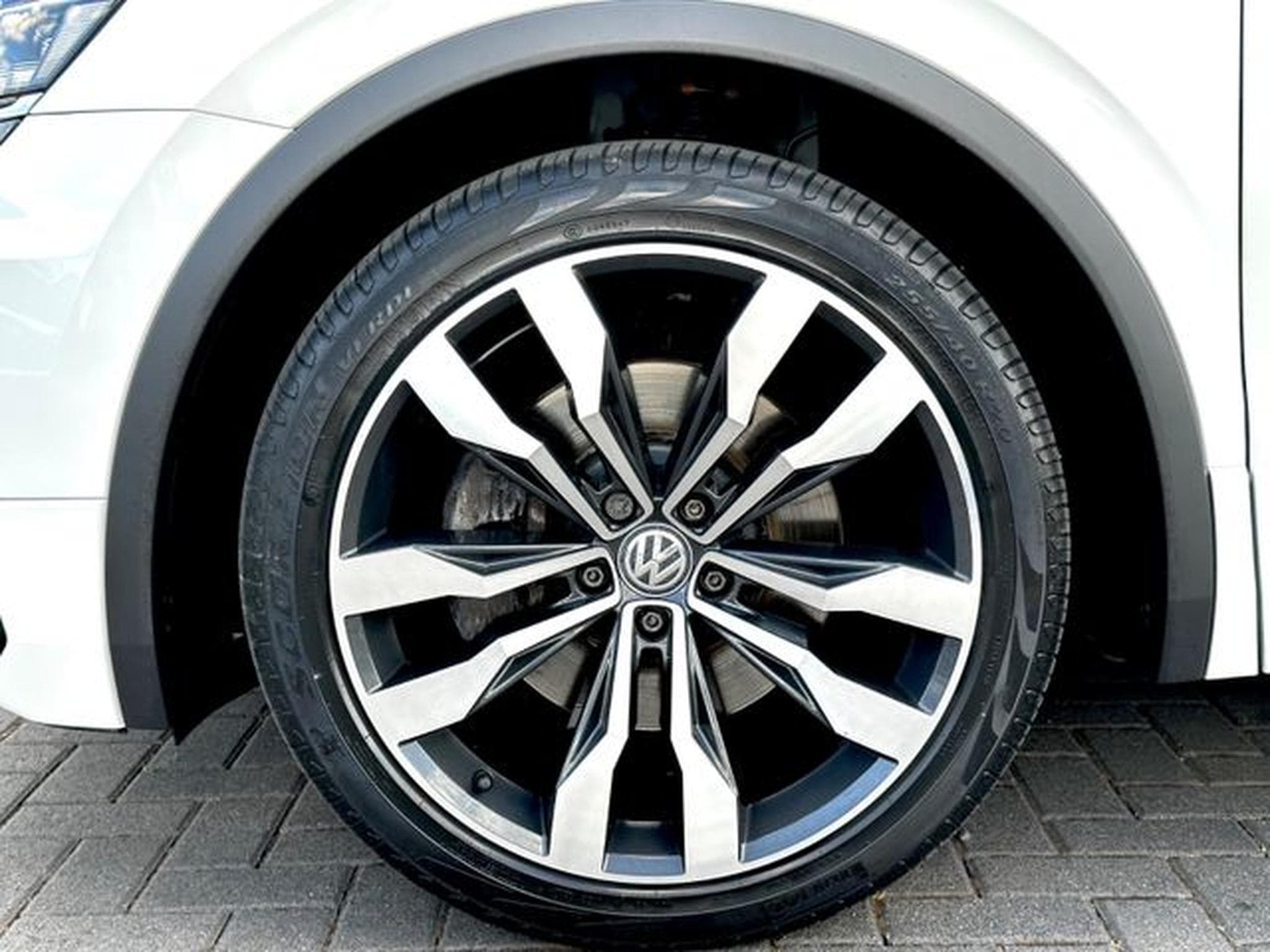 VW Tiguan Tiguan R line 2.0 TSI DSG 4Motion /LED/ACC/AHK/ (2018) - Photo 31