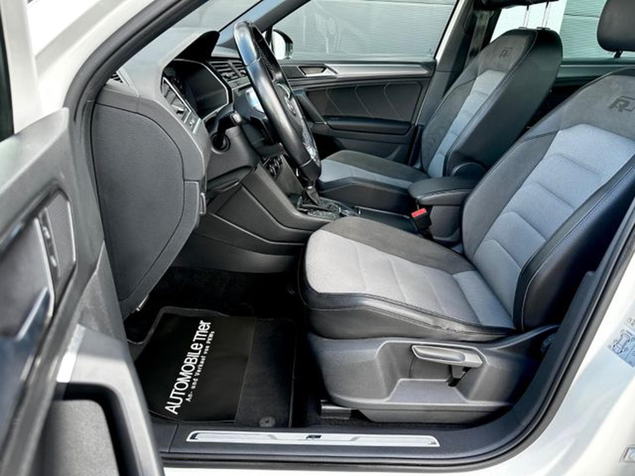 VW Tiguan Tiguan R line 2.0 TSI DSG 4Motion /LED/ACC/AHK/ (2018) - Photo 9