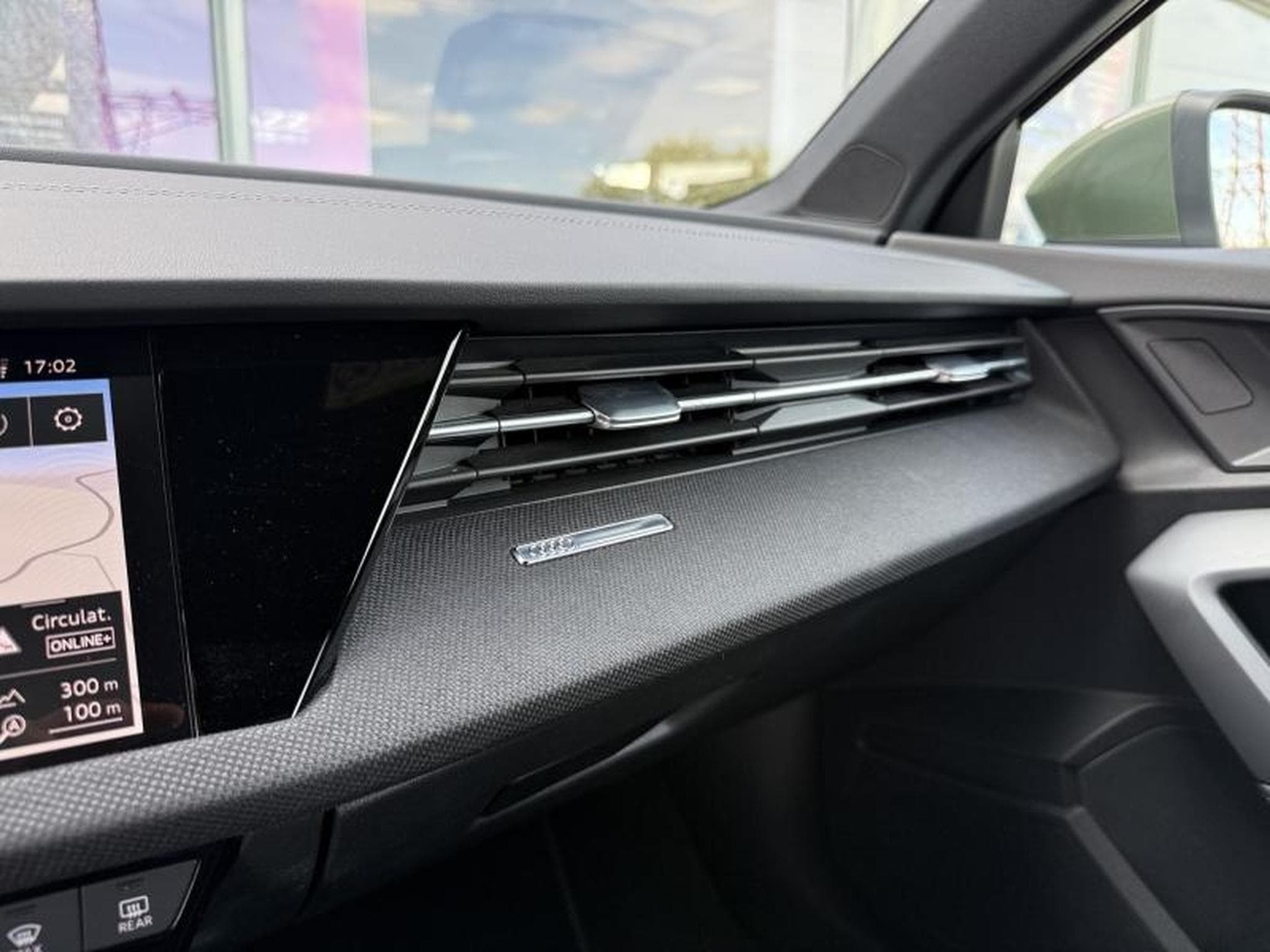 Audi A3 -32% 40 TFSI e 204ch S line S tronic 6 (2025) - Photo 13