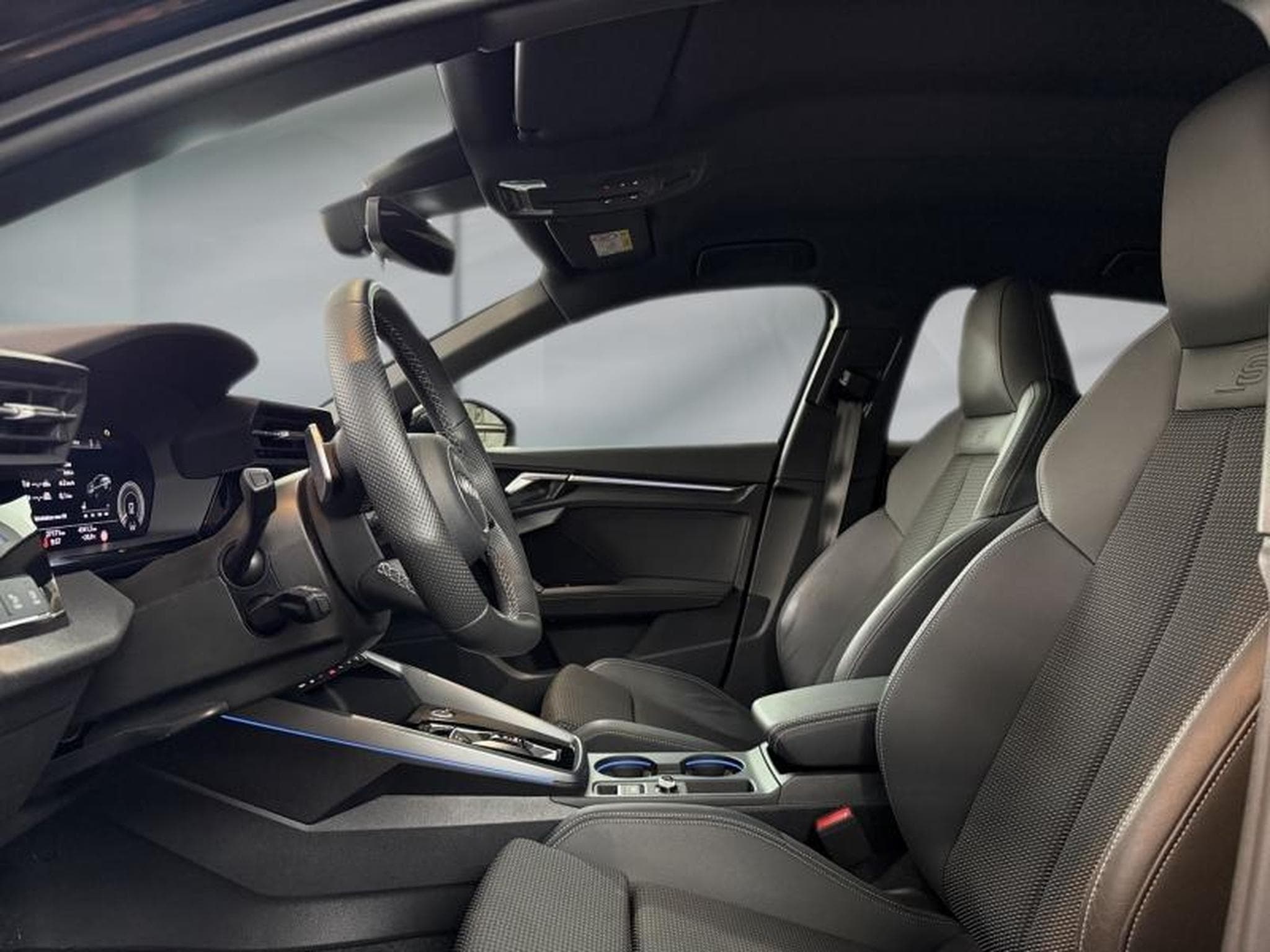 Audi A3 -37% 40 TFSI e 204ch PHEV S line S tronic 6 (2025) - Photo 12