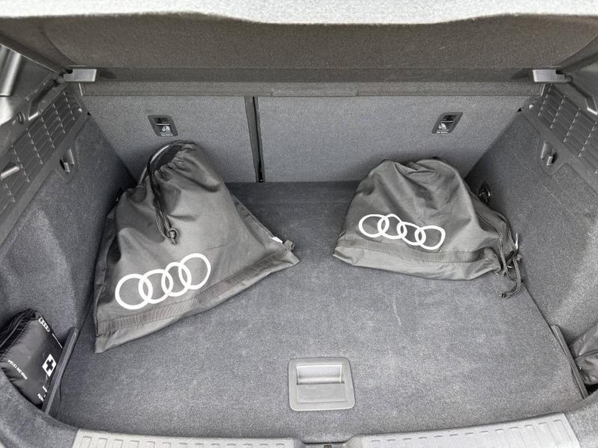 Audi A3 -37% 40 TFSI e 204ch PHEV S line S tronic 6 (2025) - Photo 20