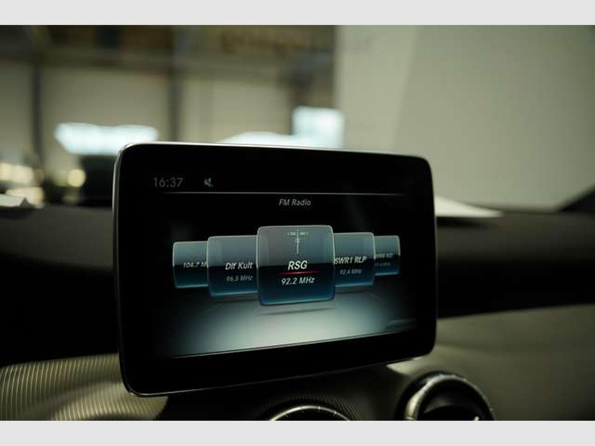 Mercedes CLA 180 Urban *18 *Pano *Navi (2016) - Photo 8