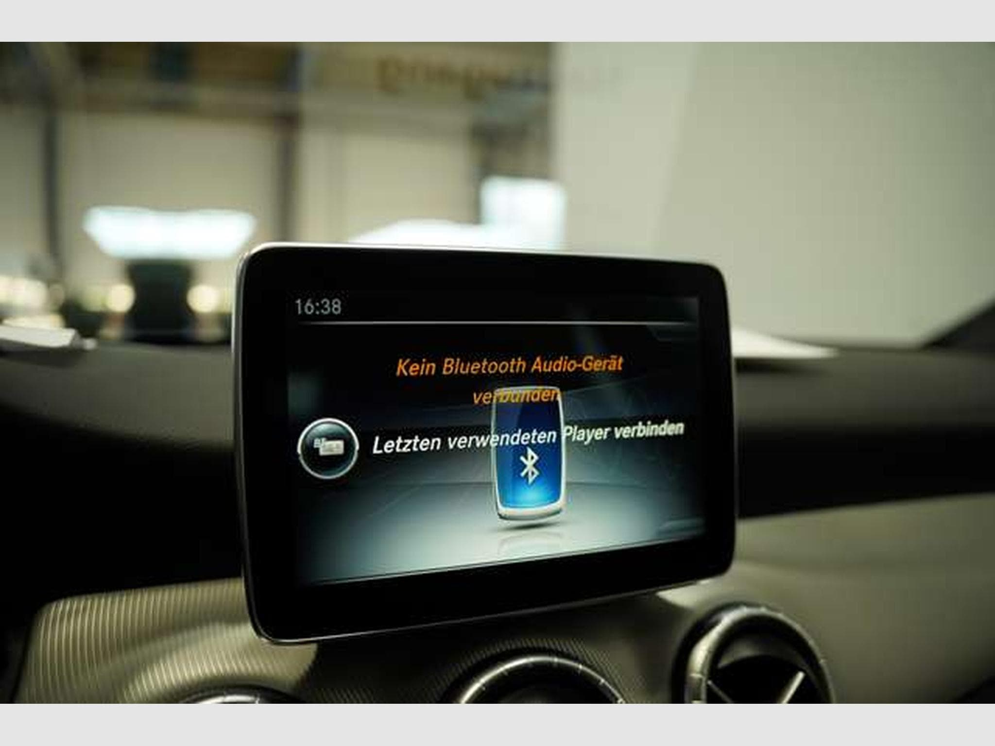 Mercedes CLA 180 Urban *18 *Pano *Navi (2016) - Photo 9