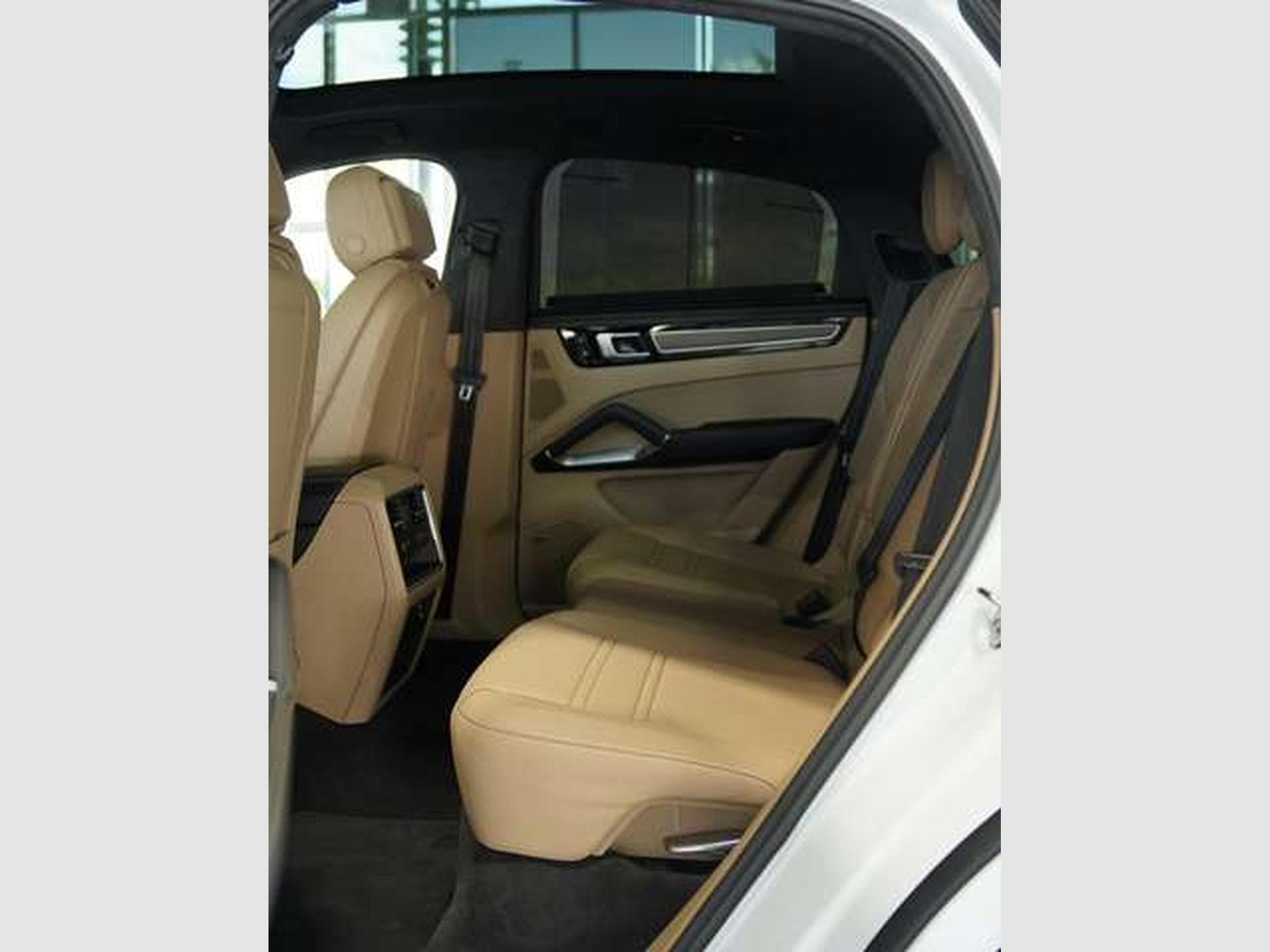 Porsche Cayenne Turbo *23*Chrono*Pano*HUD*Matrix*Memory (2019) - Photo 22