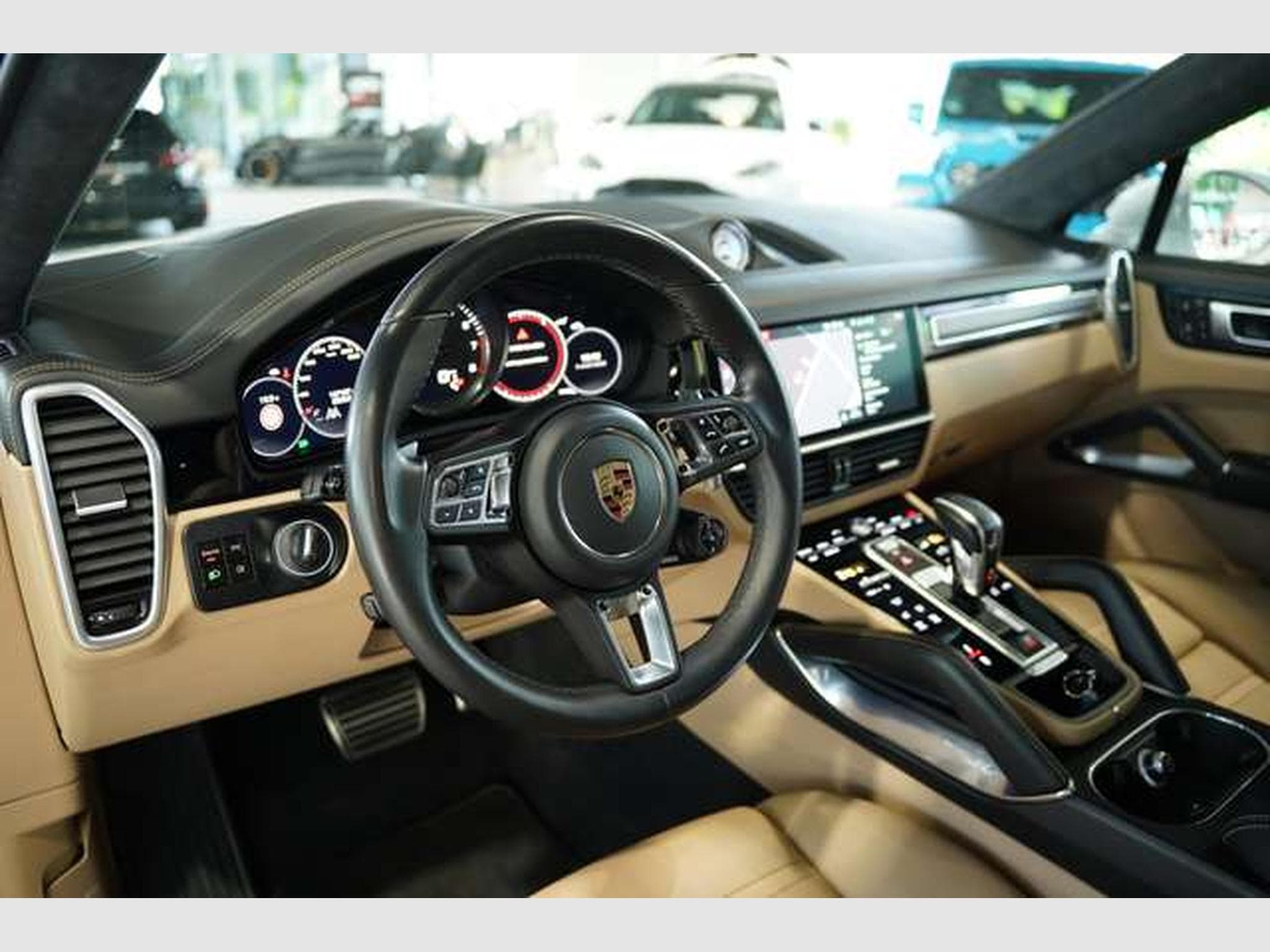 Porsche Cayenne Turbo *23*Chrono*Pano*HUD*Matrix*Memory (2019) - Photo 28