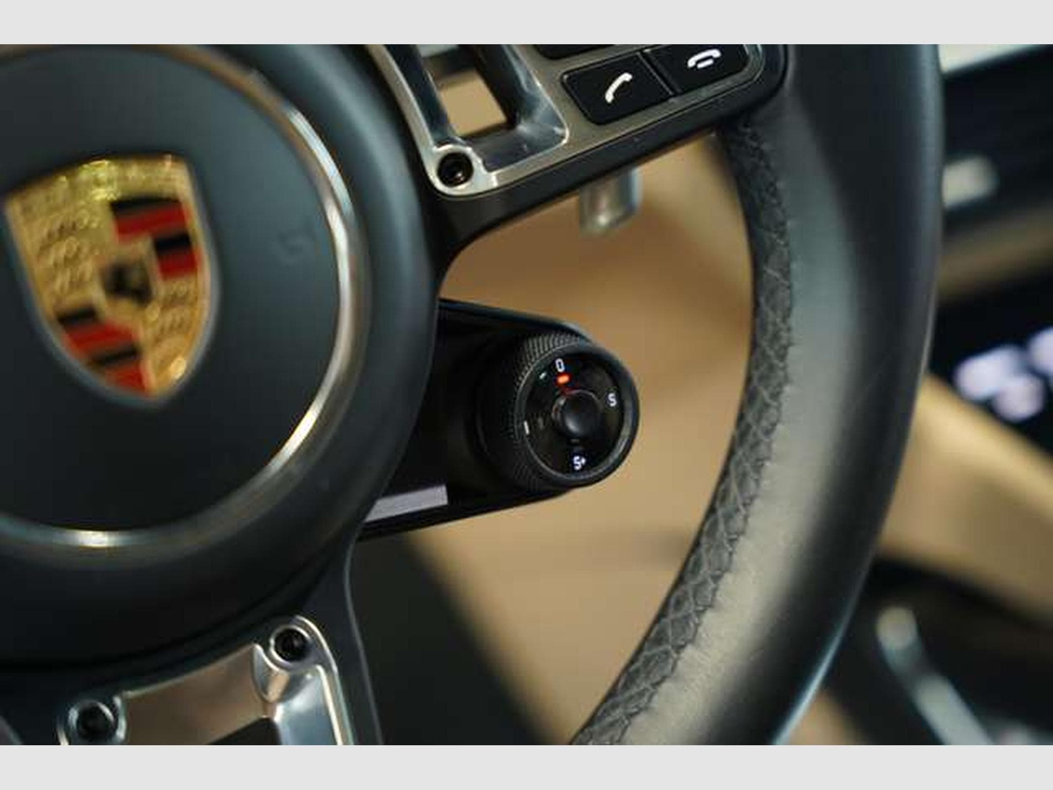Porsche Cayenne Turbo *23*Chrono*Pano*HUD*Matrix*Memory (2019) - Photo 30
