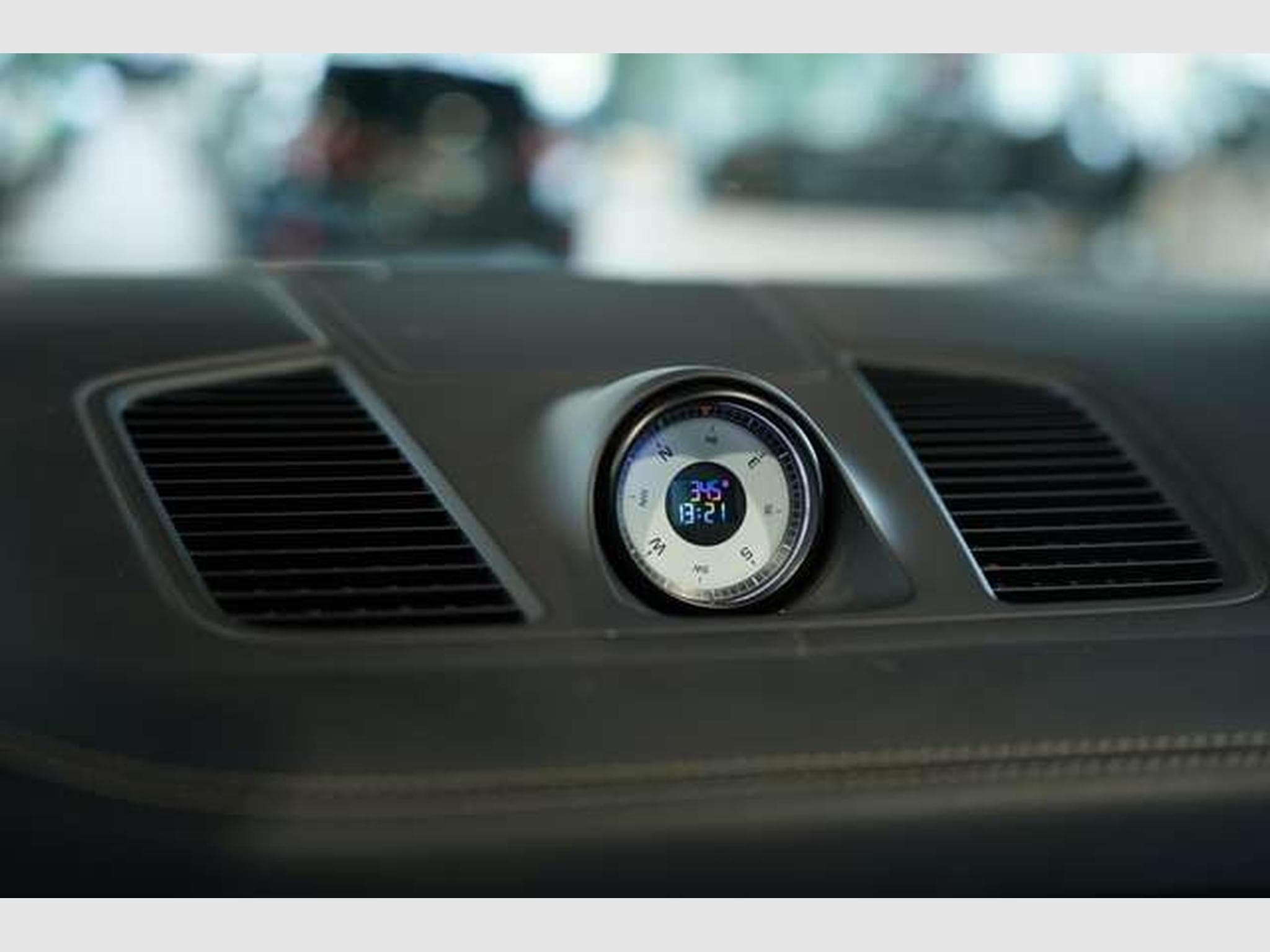 Porsche Cayenne Turbo *23*Chrono*Pano*HUD*Matrix*Memory (2019) - Photo 36