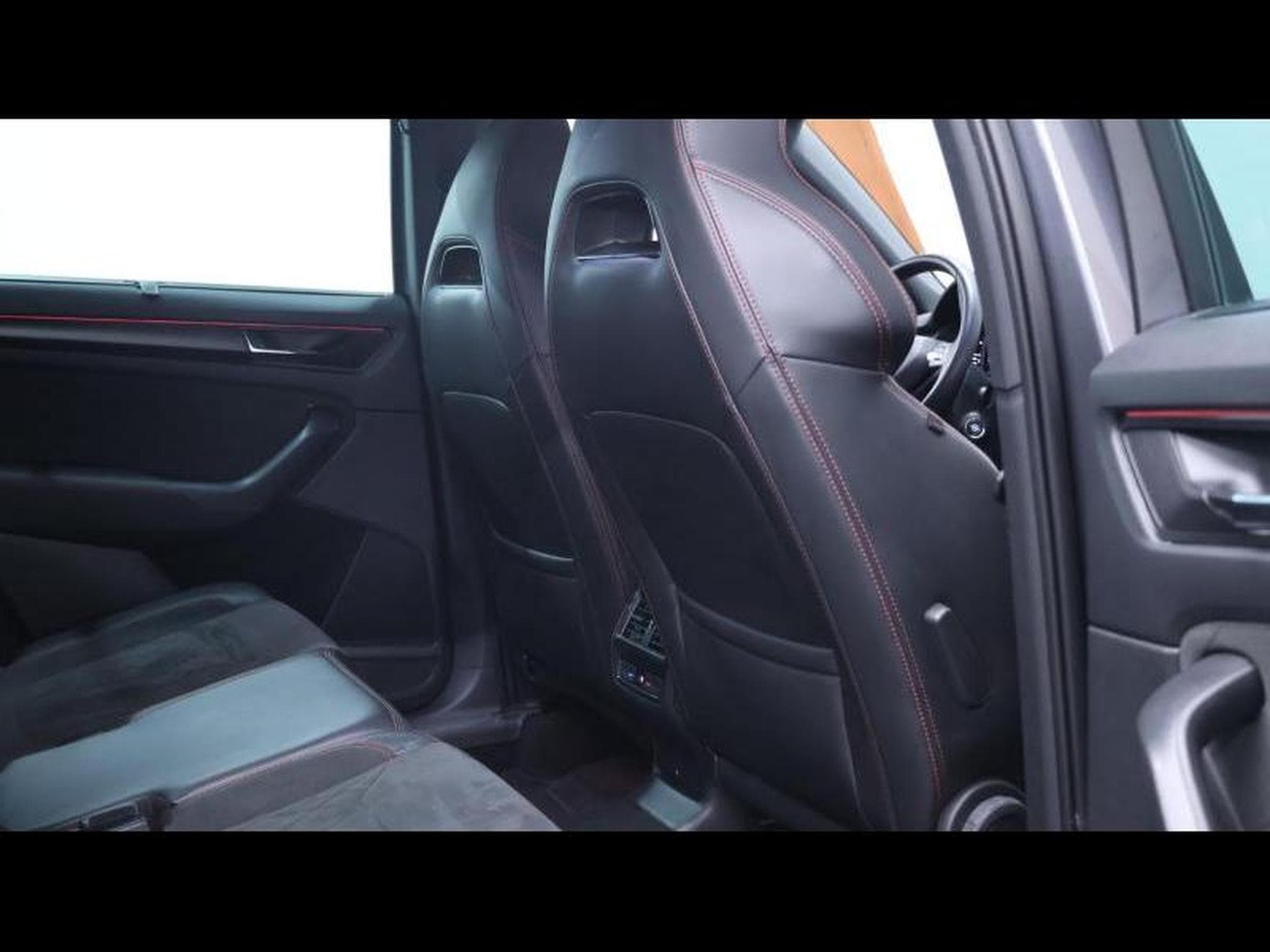 Skoda Kodiaq RS 2.0TSI 245 DSG (2023) - Foto 13