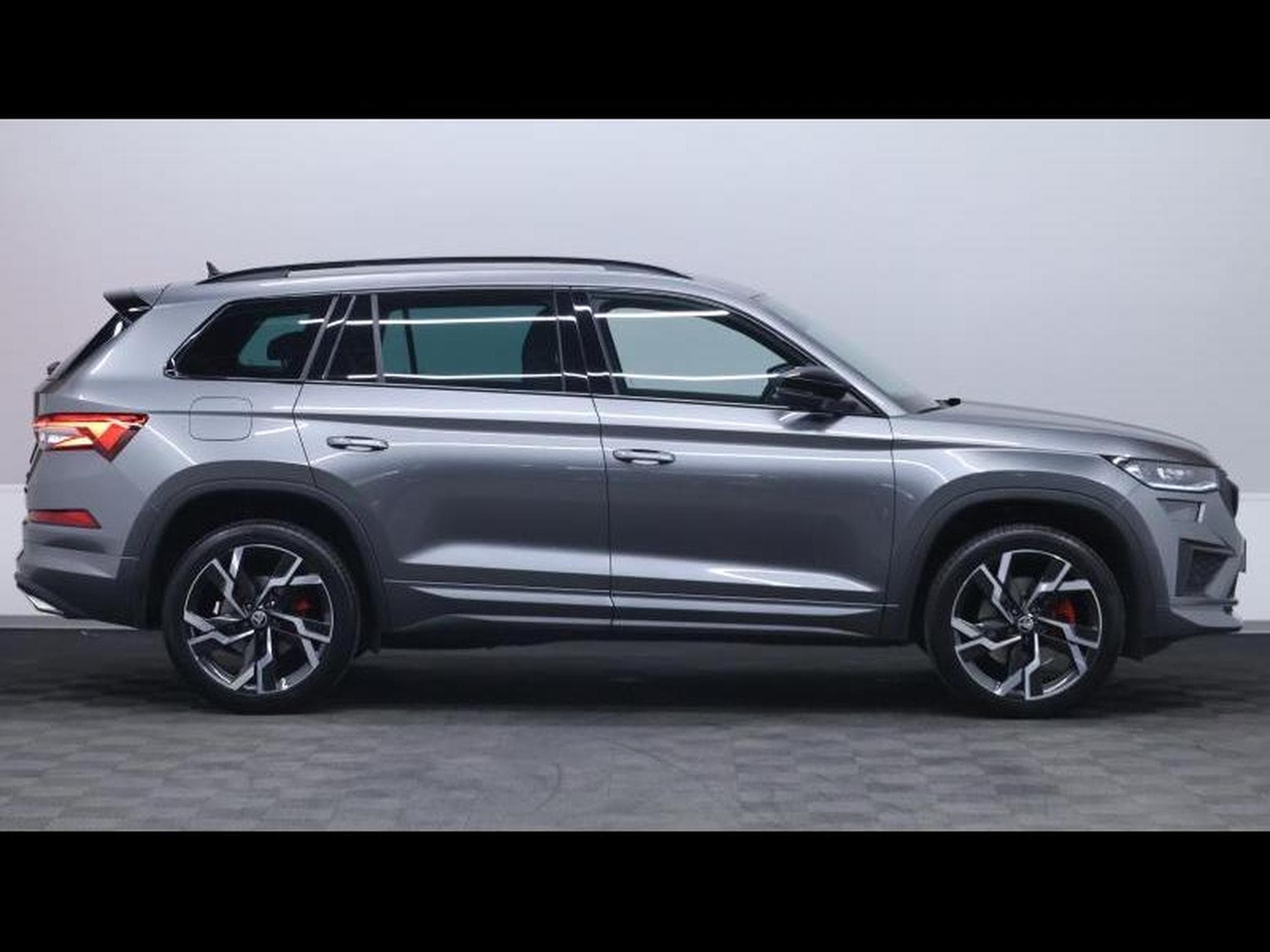 Skoda Kodiaq RS 2.0TSI 245 DSG (2023) - Foto 4