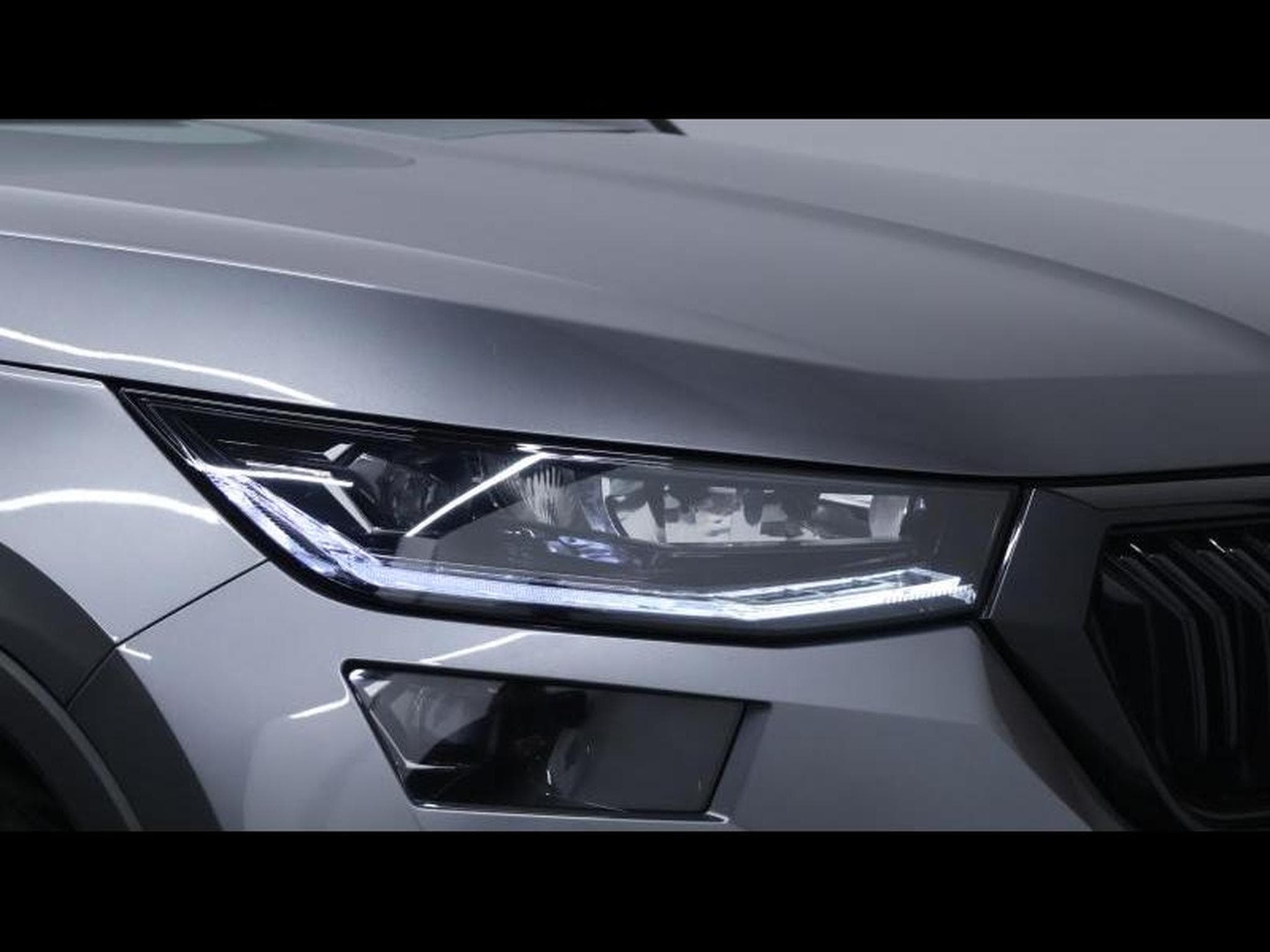 Skoda Kodiaq RS 2.0TSI 245 DSG (2023) - Foto 8