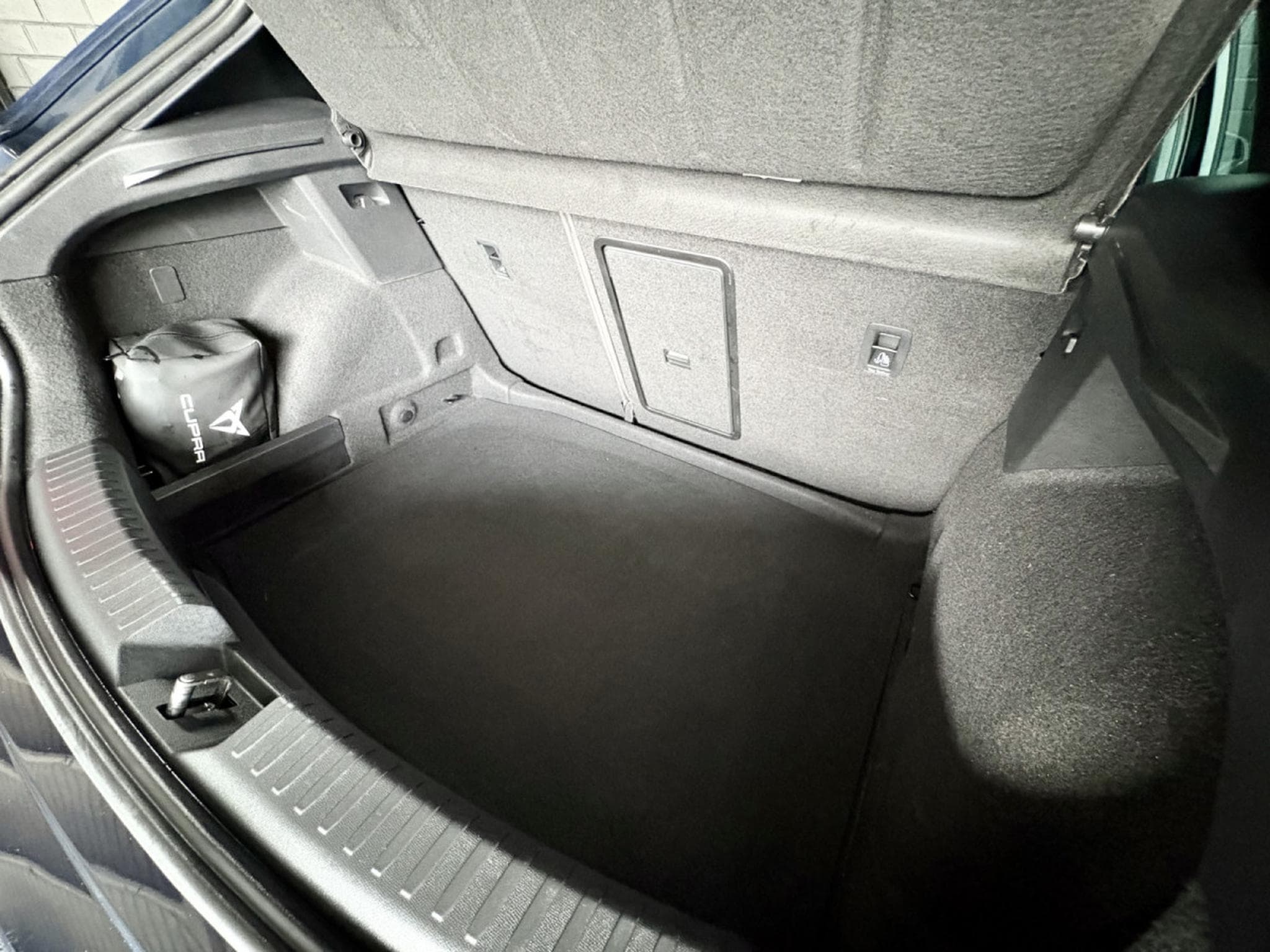 Cupra Leon 2.0 TSI 300CV * PANO * VSS * CAM* (2022) - Photo 22