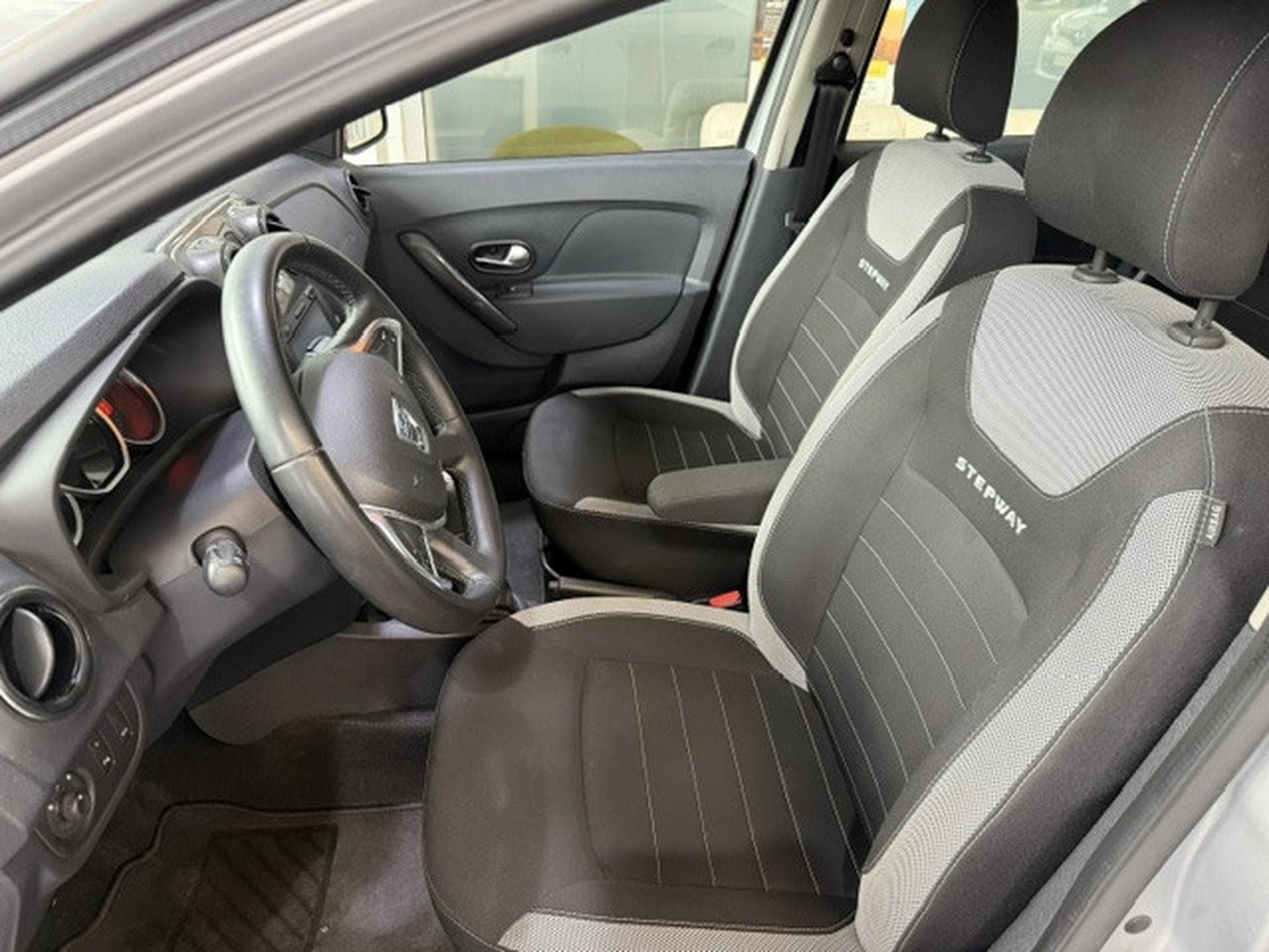 Dacia Sandero STEPWAY PULS TCE 90 (2018) - Photo 6