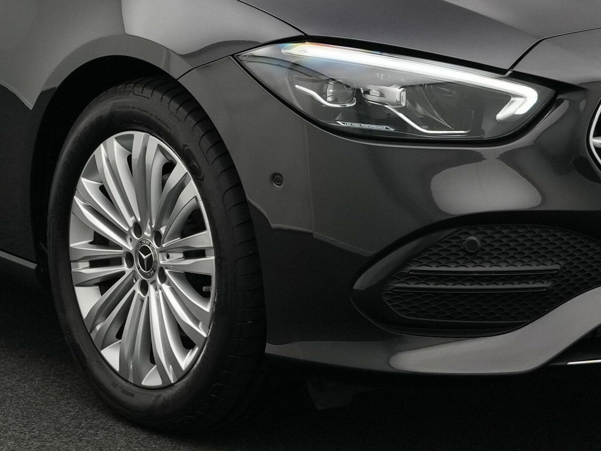 Mercedes C 180 LED+Kamera+AHK+Apple (2024) - Foto 7