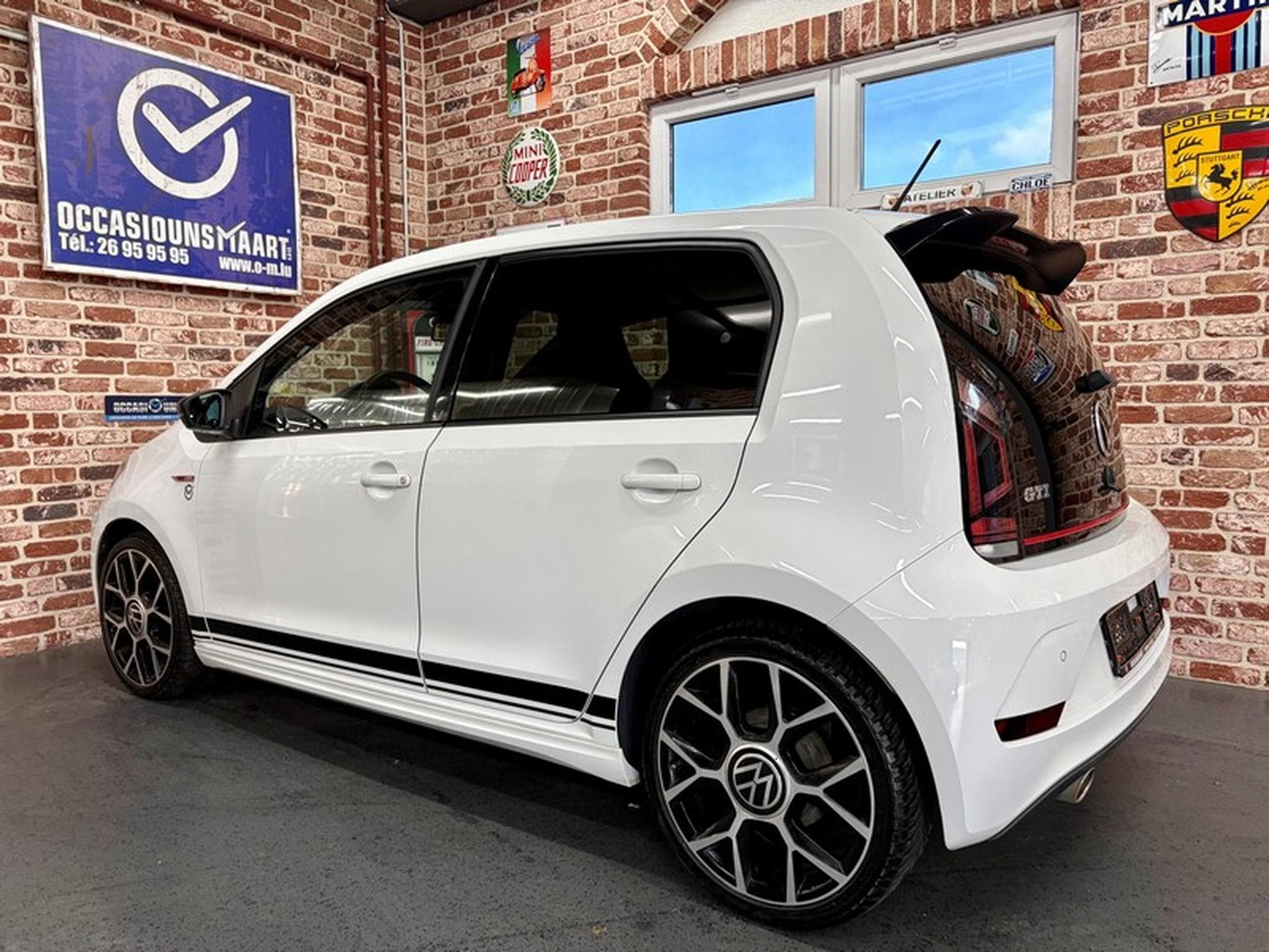 VW UP UP 1.0 TSi 116cv GTI SiègeCh/ClimaA/Cam/Park/ALU17 (2021) - Photo 2