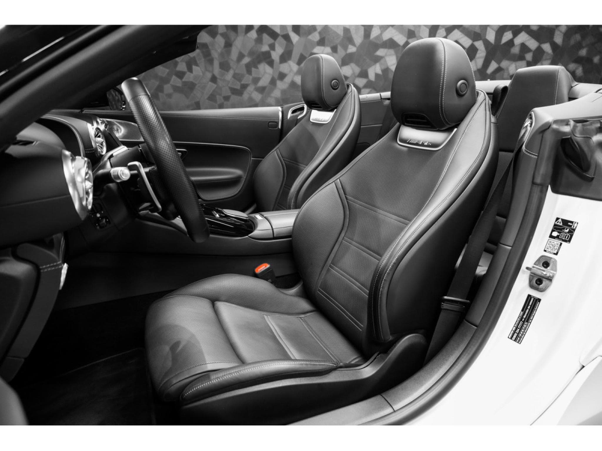 Mercedes SL 63 AMG 4 MATIC + / MANUFAKTUR Opalite White Magno (2022) - Foto 9