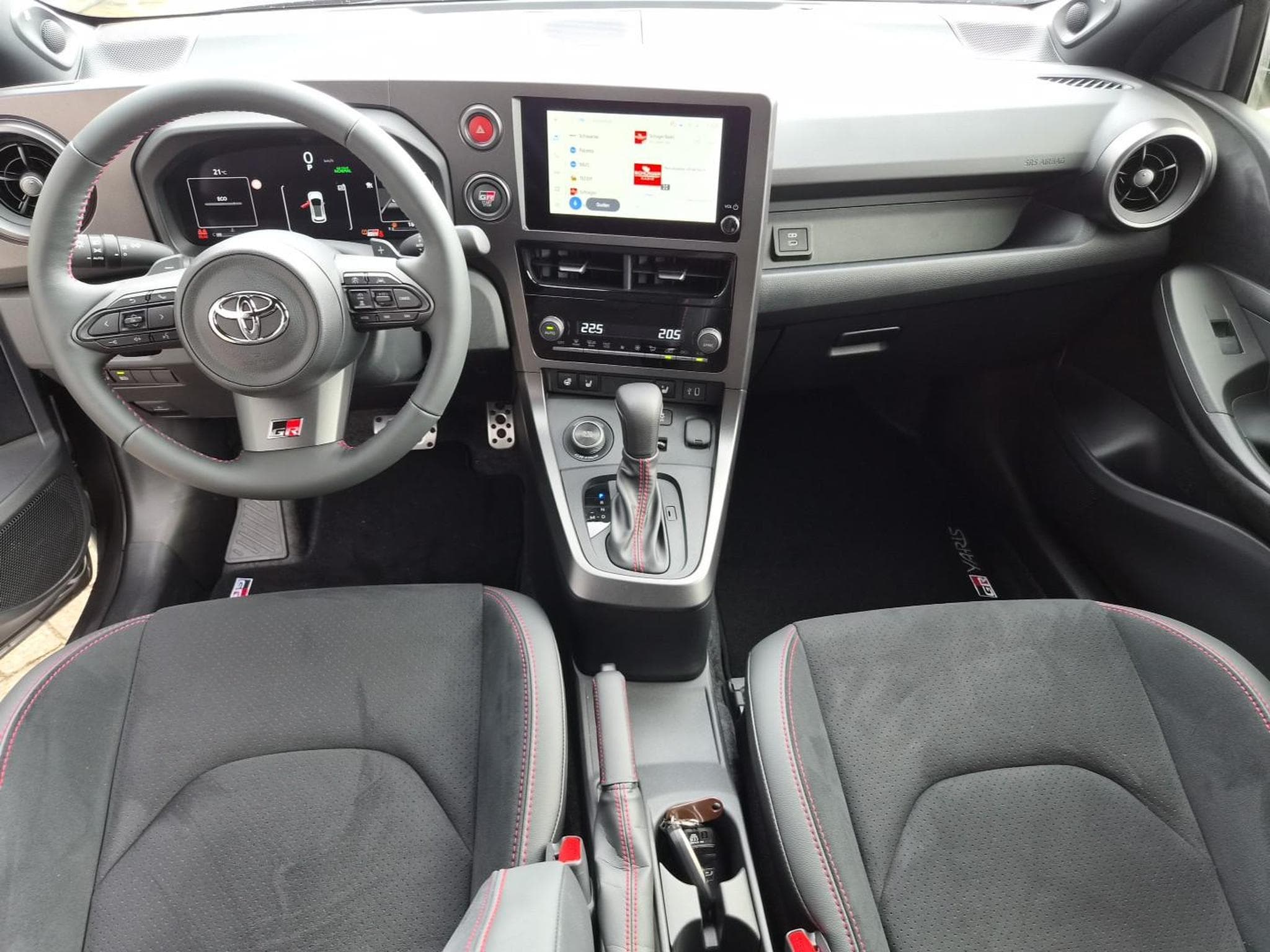 Toyota Yaris High Performance (2026) - Foto 11