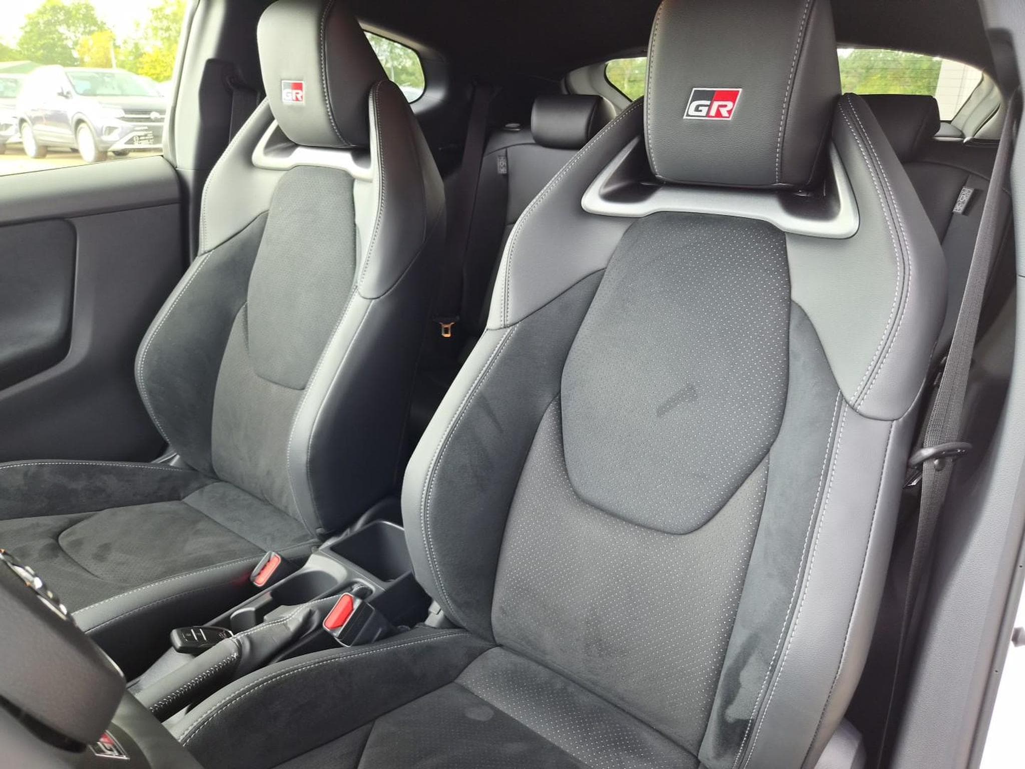 Toyota Yaris High Performance (2026) - Foto 13