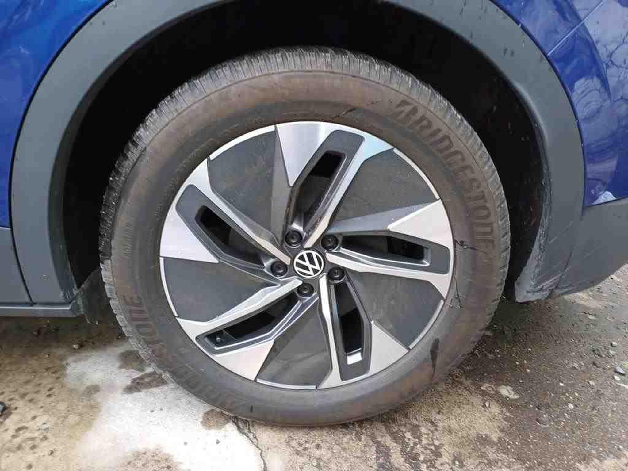 VW ID.4 Pro Performance (2023) - Foto 10