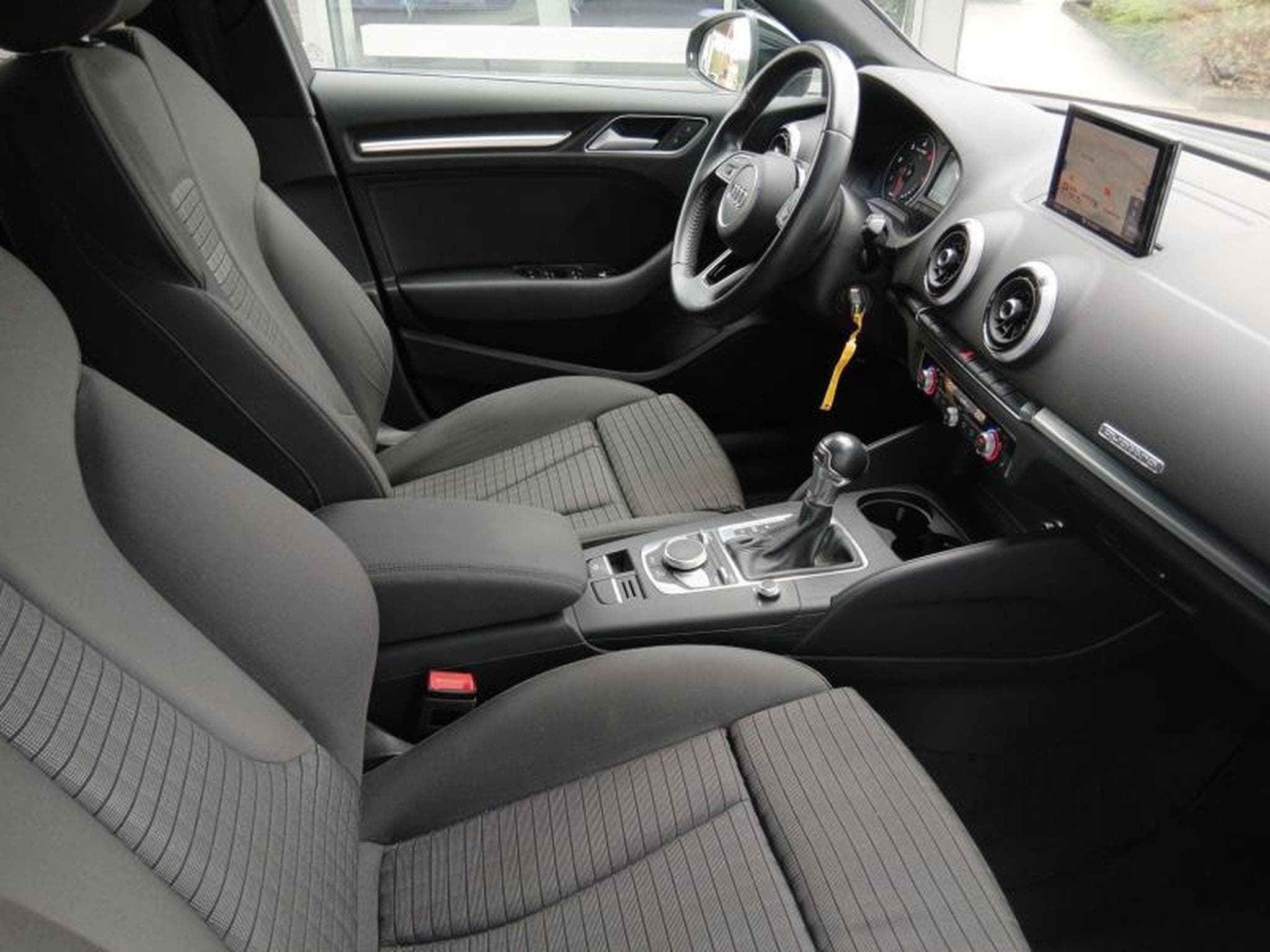 Audi A3 Sportback 40 TDI quattro s-tronic (2019) - Photo 10
