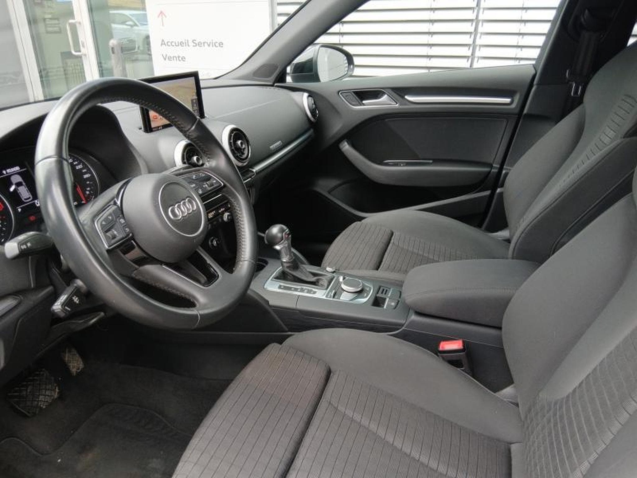 Audi A3 Sportback 40 TDI quattro s-tronic (2019) - Photo 9
