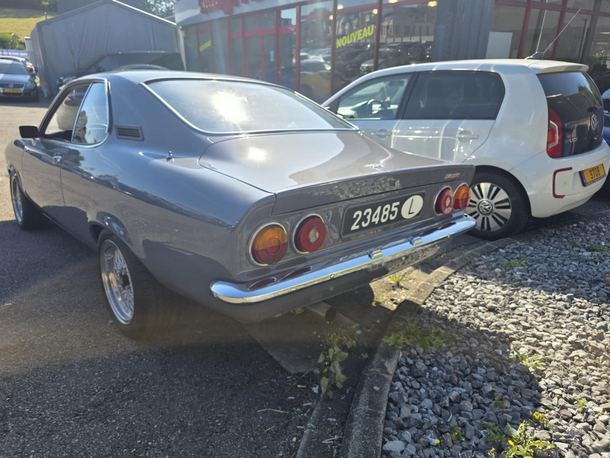 Opel Manta 1.9 (1972) - Foto 4