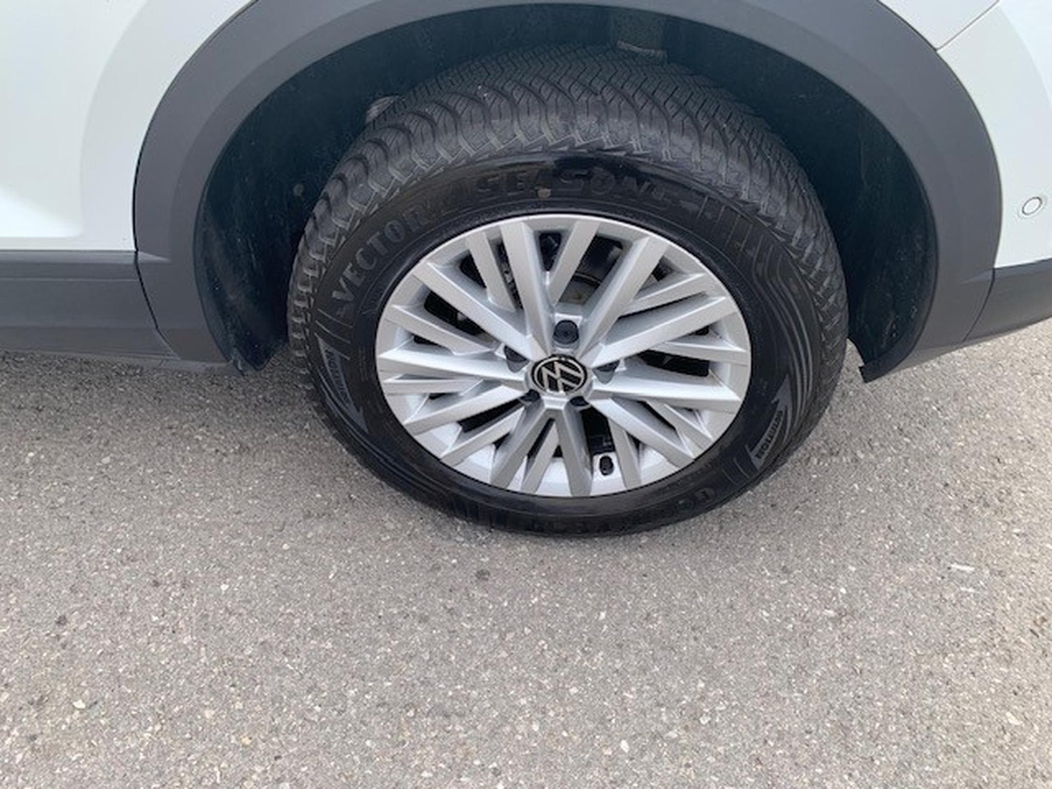 VW T-Roc LIFE 1.5TSI 150CV DSG7 (2024) - Photo 4