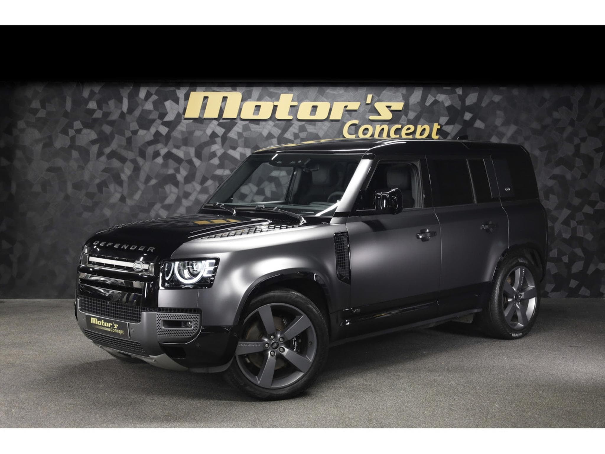 Land-Rover Defender P525 V8 CARPATHIAN EDITION (2022) - Photo 1