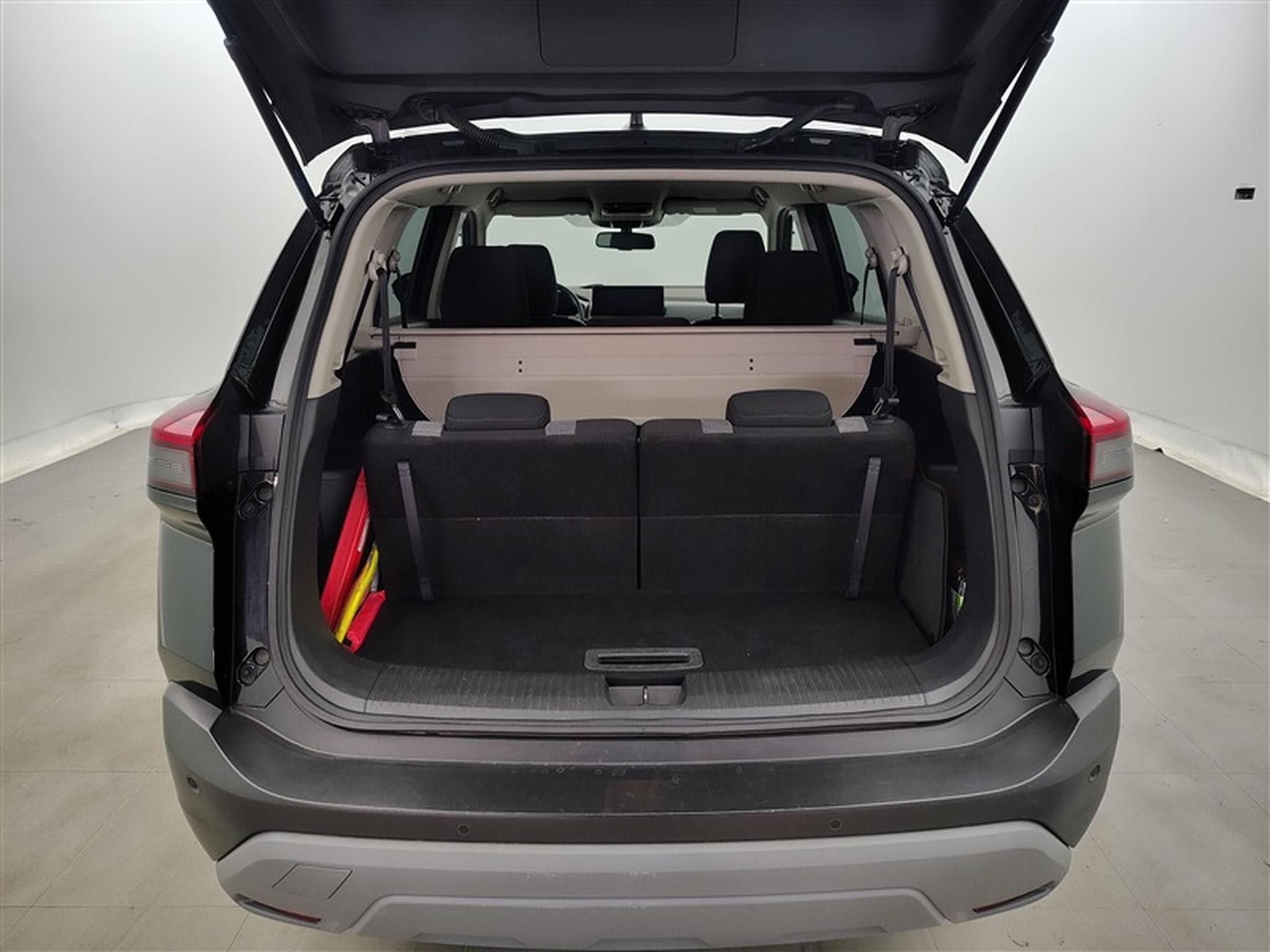 Nissan X-Trail 1.5 DIG-T 2WD N-Connecta 7pl.DCT NAVI / FULL LED (2023) - Photo 14