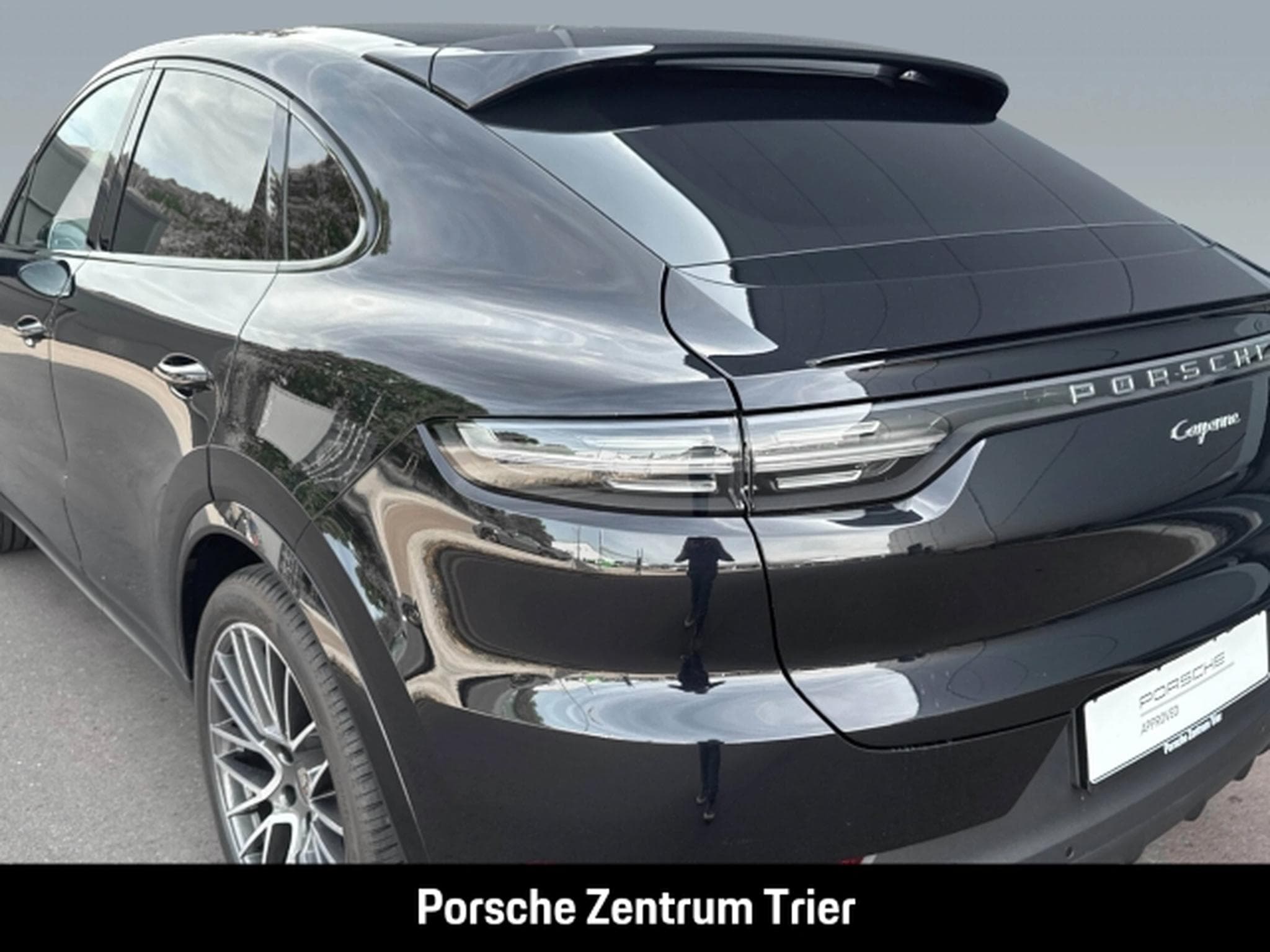 Porsche Cayenne InnoDrive Sportabgas Surround-View (2022) - Photo 10