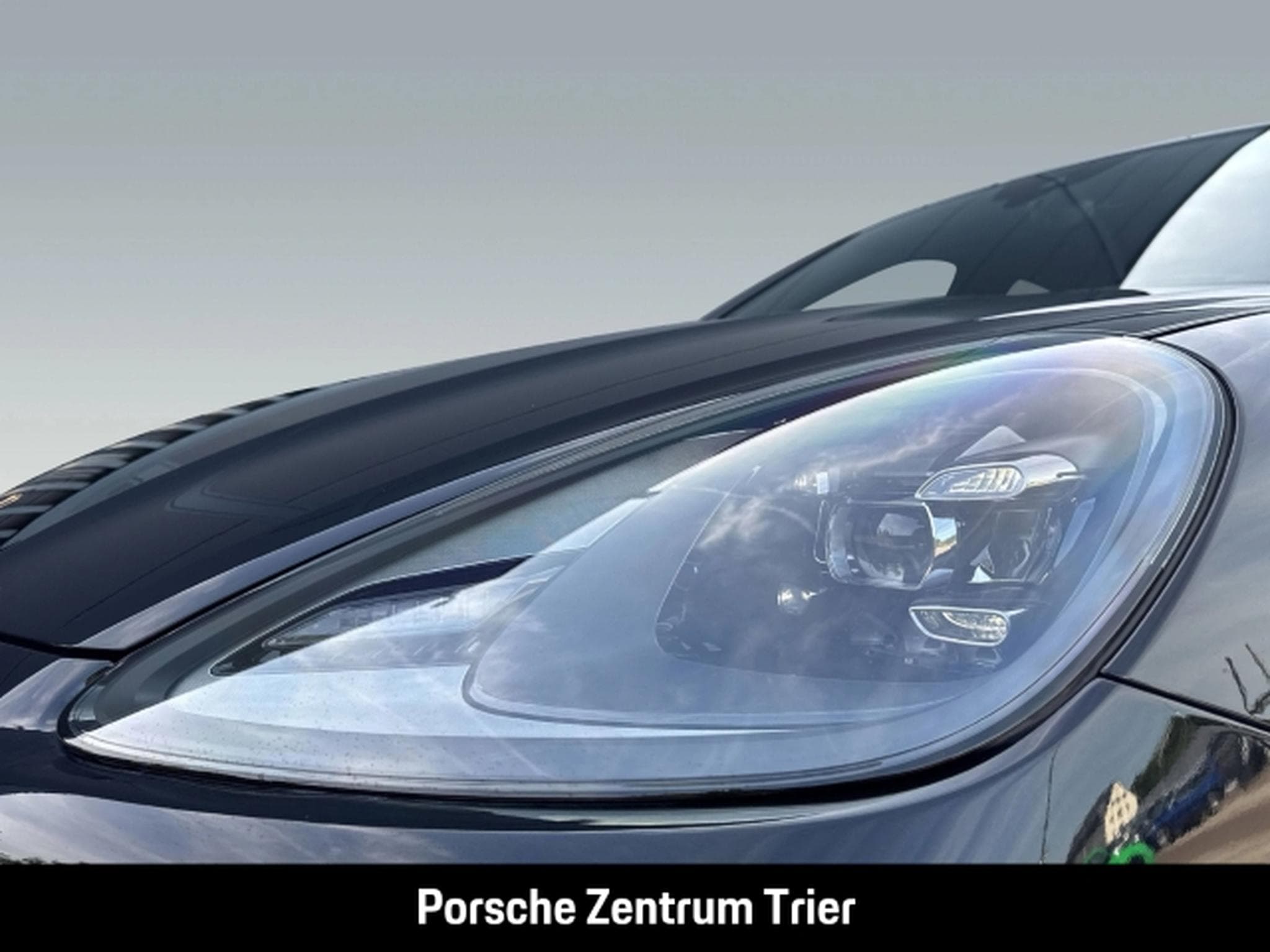 Porsche Cayenne InnoDrive Sportabgas Surround-View (2022) - Photo 11