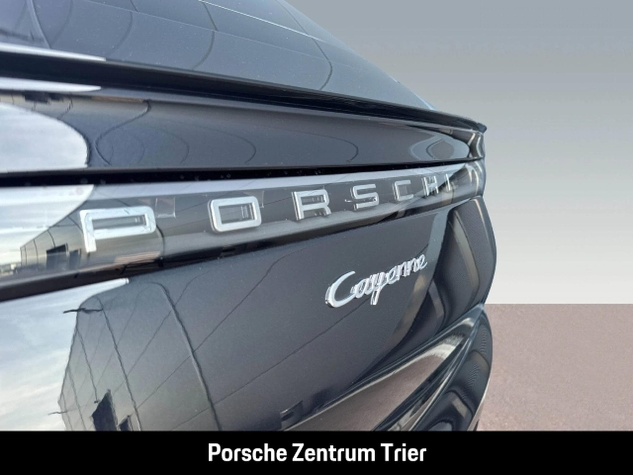 Porsche Cayenne InnoDrive Sportabgas Surround-View (2022) - Photo 13