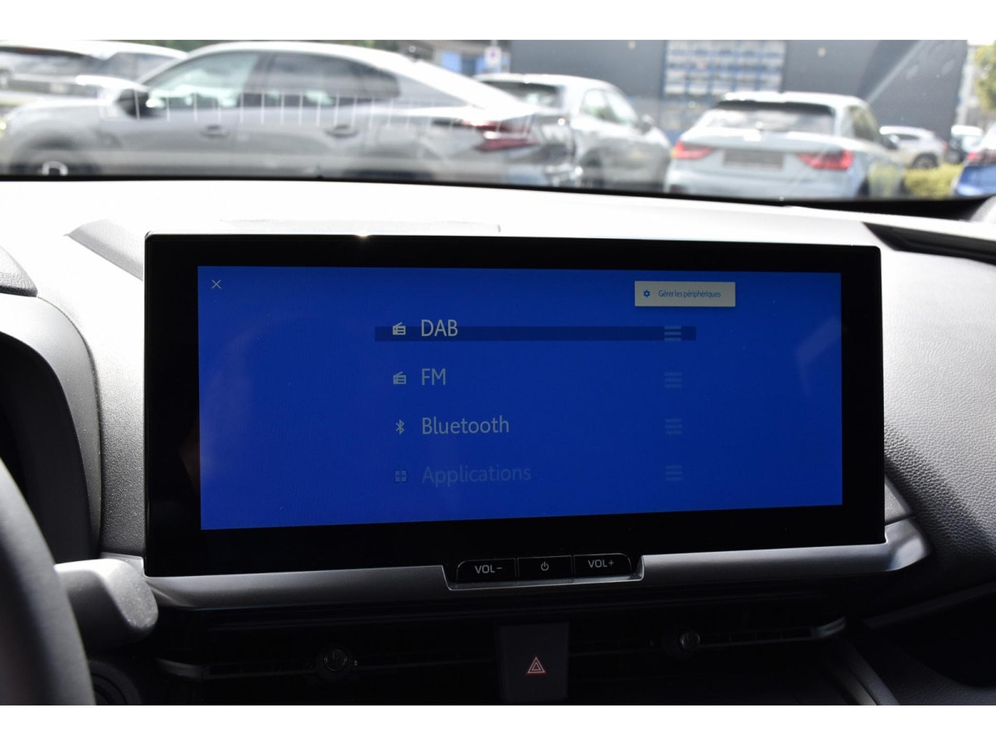 Toyota C-HR 1.8i VVT-i Hybrid Dynamic Plus ACC LANE SIDE GPS CAM 1° MAIN (2025) - Foto 11