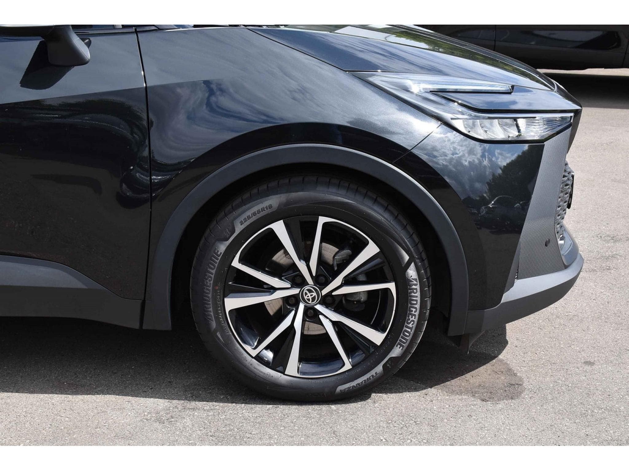Toyota C-HR 1.8i VVT-i Hybrid Dynamic Plus ACC LANE SIDE GPS CAM 1° MAIN (2025) - Foto 5