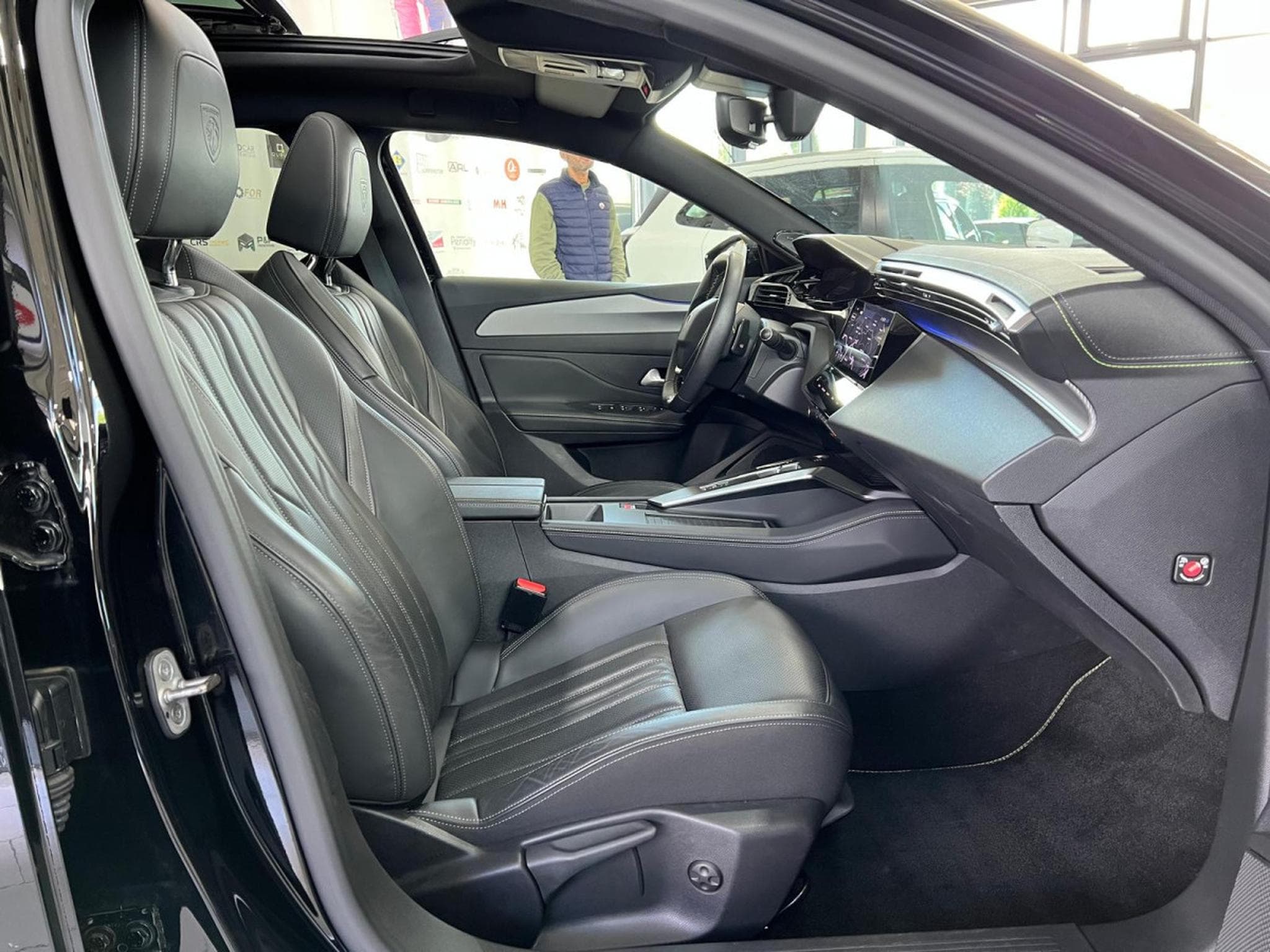 Peugeot 308 GT Pack ,1.6 Plug-Hybrid 225 e-EAT8, CAMERA 360°,CUIR, NAVI, (2022) - Foto 14