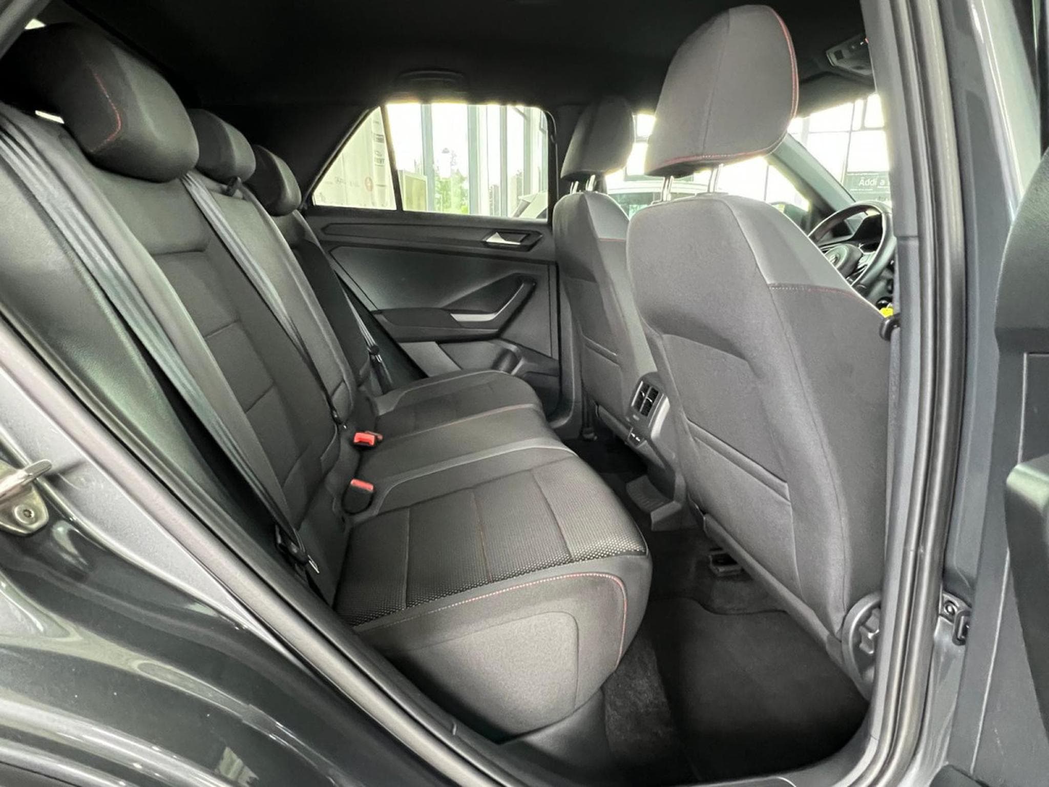VW T-Roc 1.5 TSI 150 DSG STYLE,VIRTUAL, KAMERA,NAVI, CARPLAY, LED, CU (2021) - Foto 5